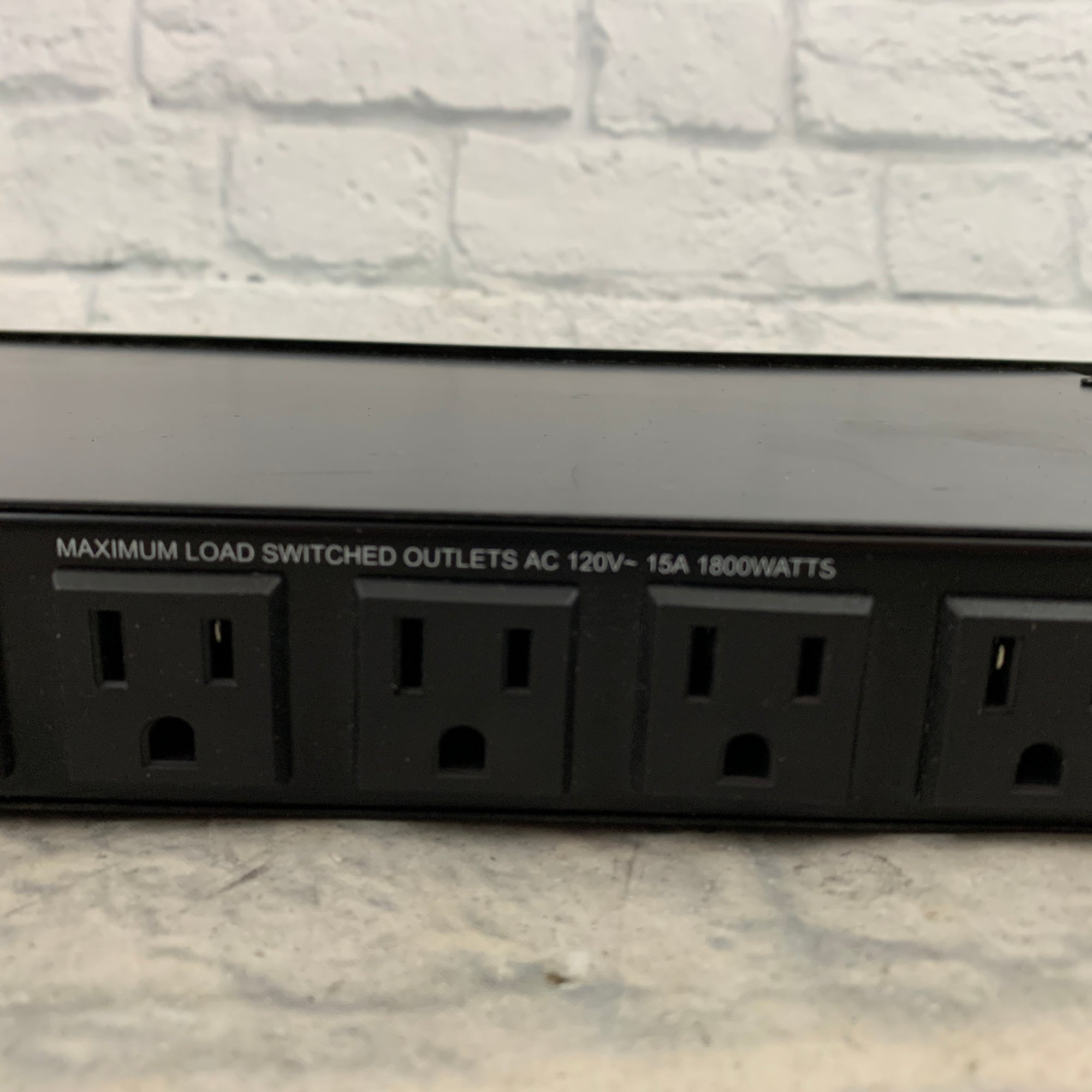 Furman RP-8 Power Conditioner