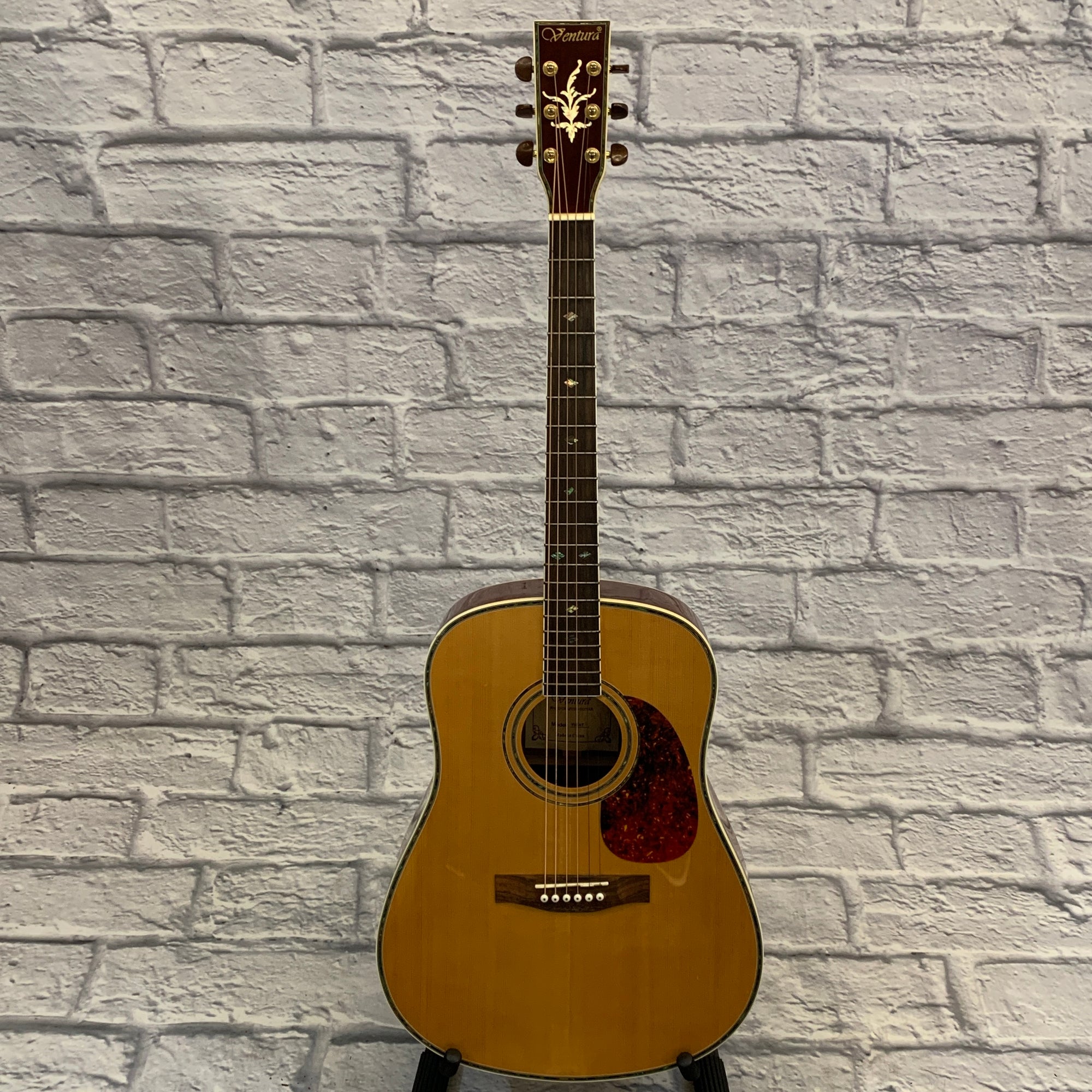 Ventura V6NAT Acoustic Guitar Natural