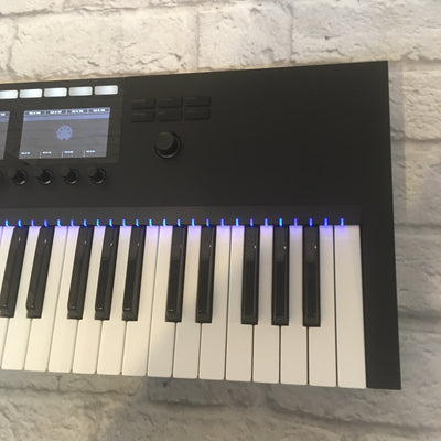 Komplete Kontrol S49 MK2 USB Midi Controller Keyboard