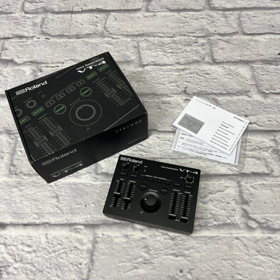 Roland VT-4 Voice Transformer Vocal Effect Pedal