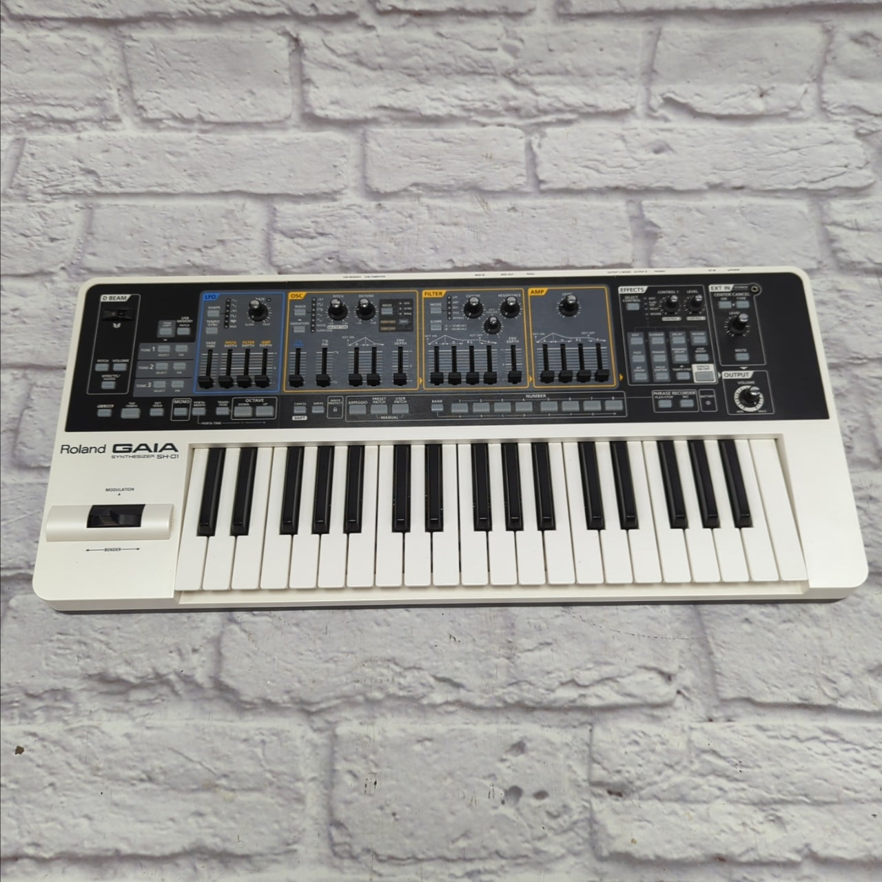 Roland SH-01 Gaia 37-Key Digital Synthesizer