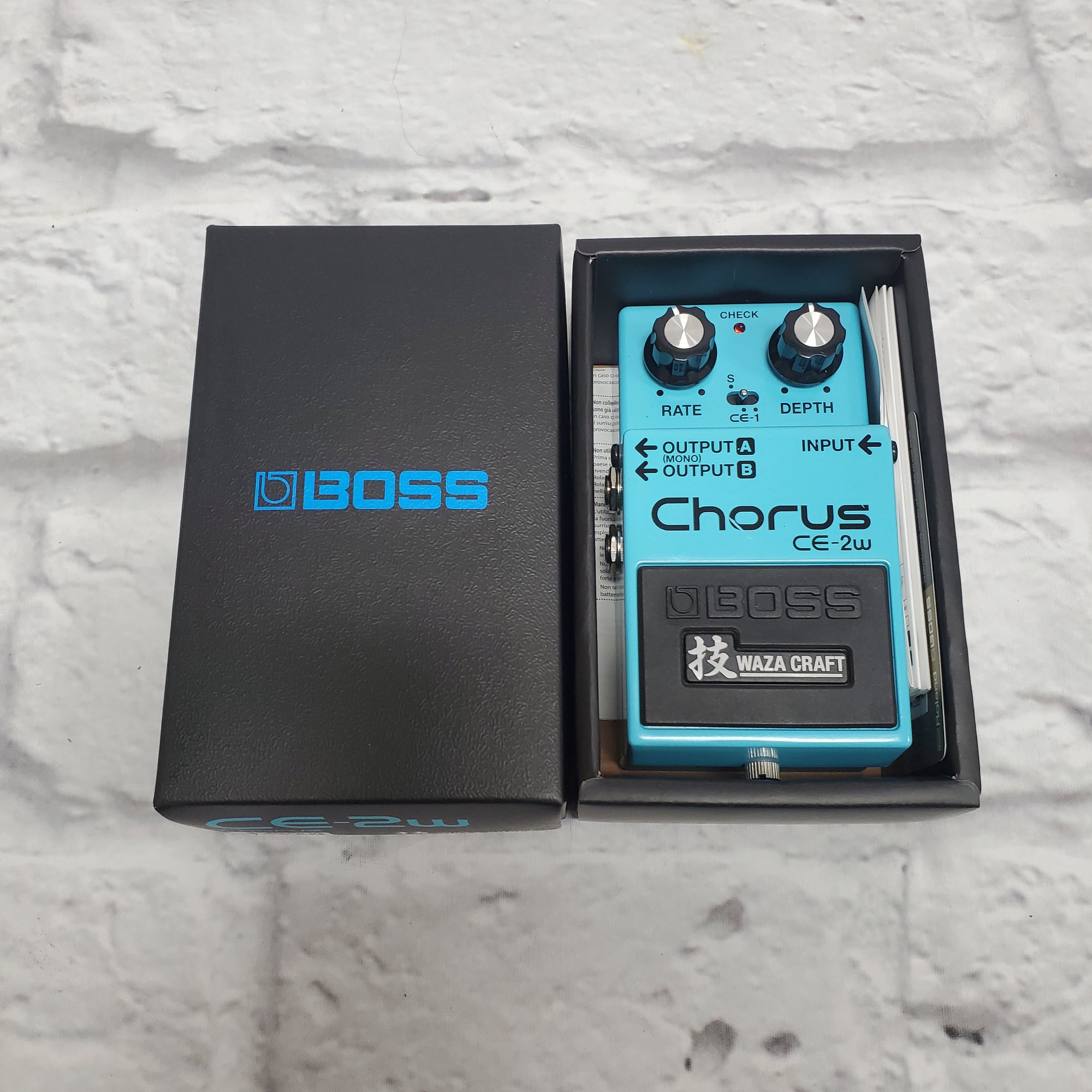 Boss CE-2w Effects Pedal