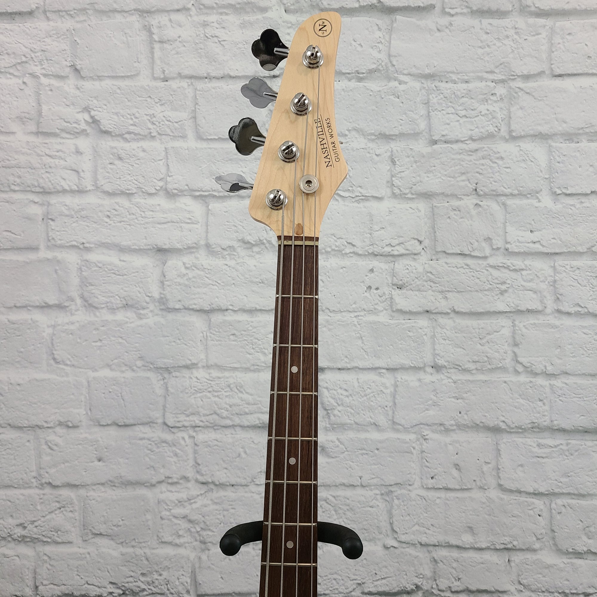 Nashville Guitar Works 220 Electric J Bass - Red. Rosewood Fretboard