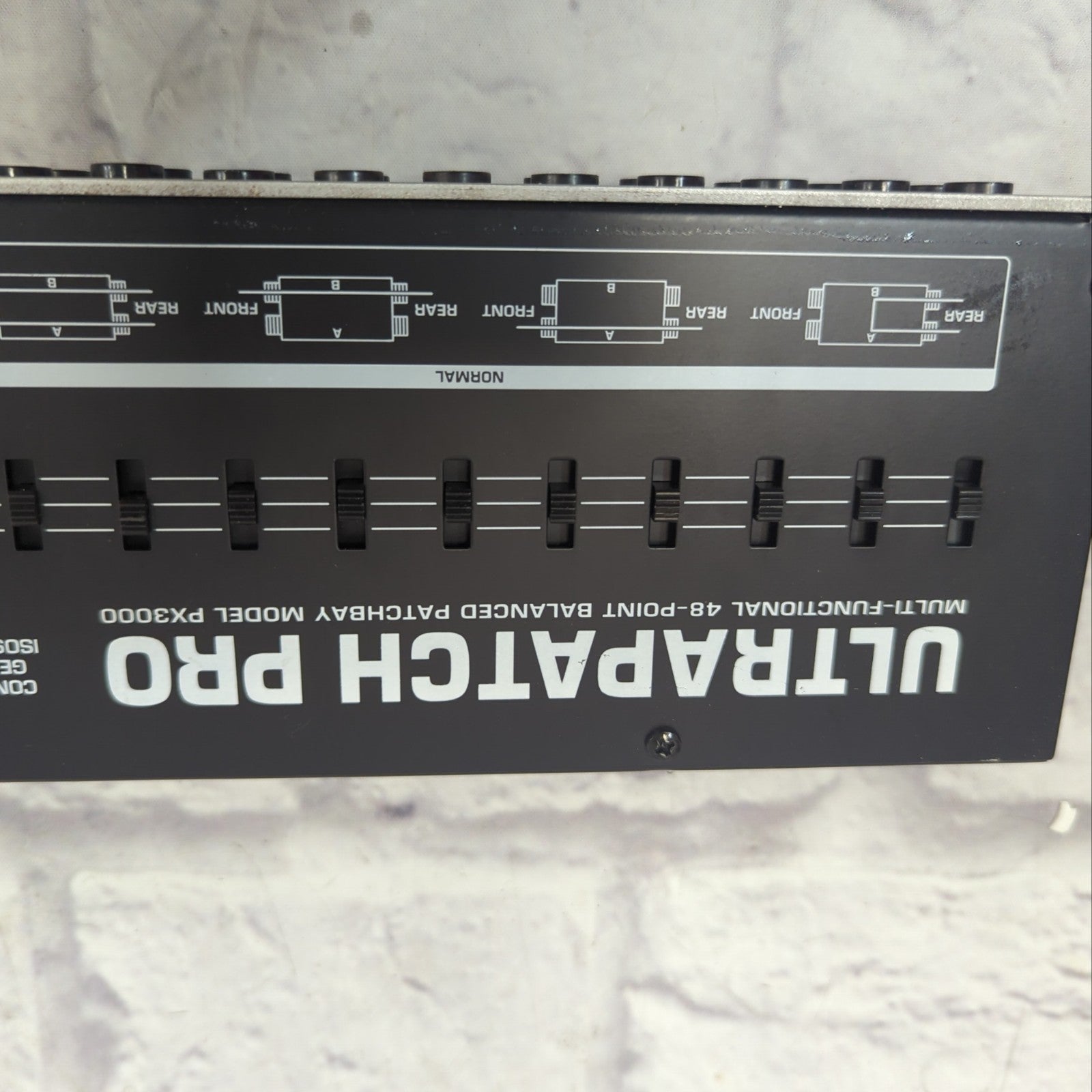 Behringer Ultra Patch Pro PX3000 Rack Patchbay