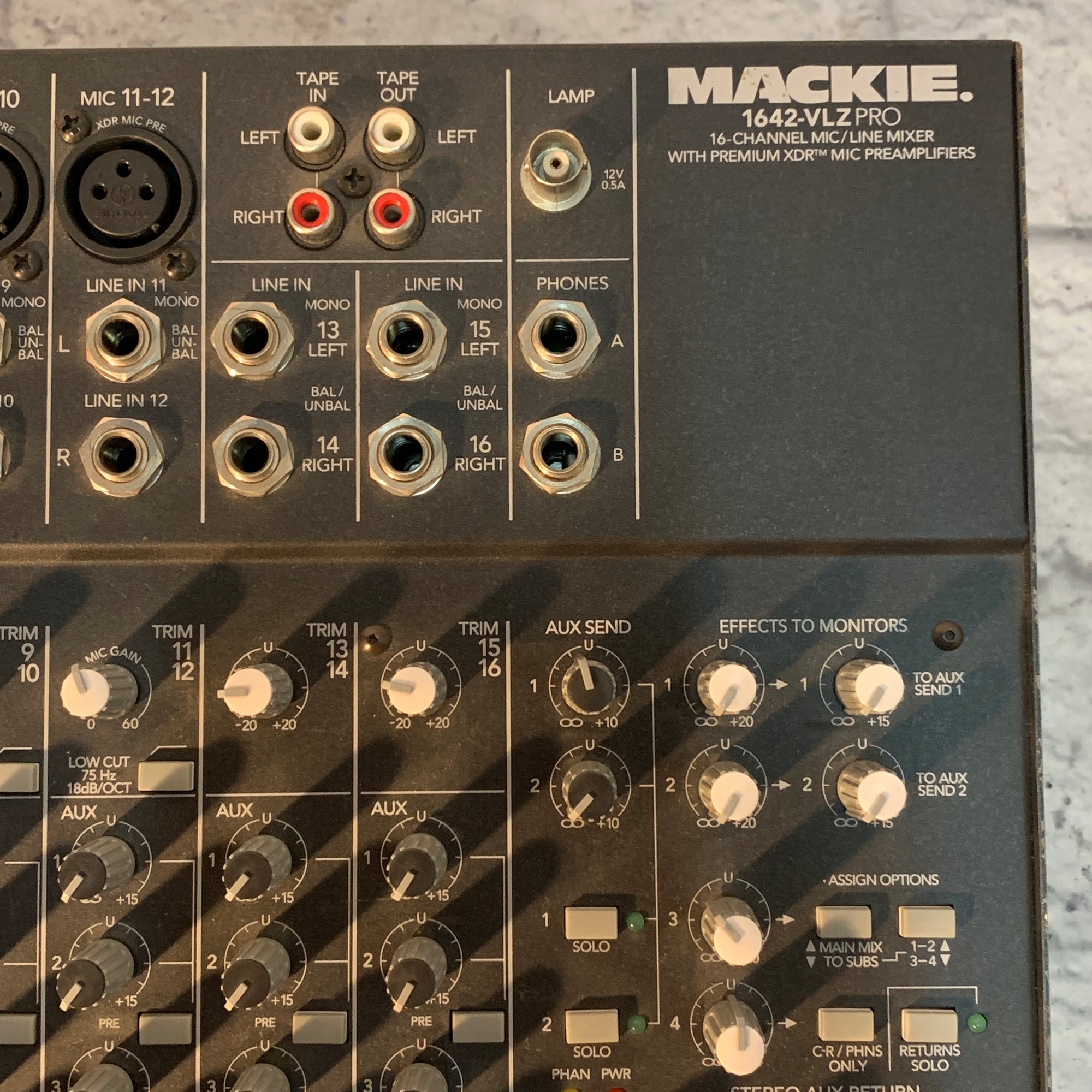 Mackie 1642-VLZ Pro 16-Channel Mic / Line Mixer - Evolution Music