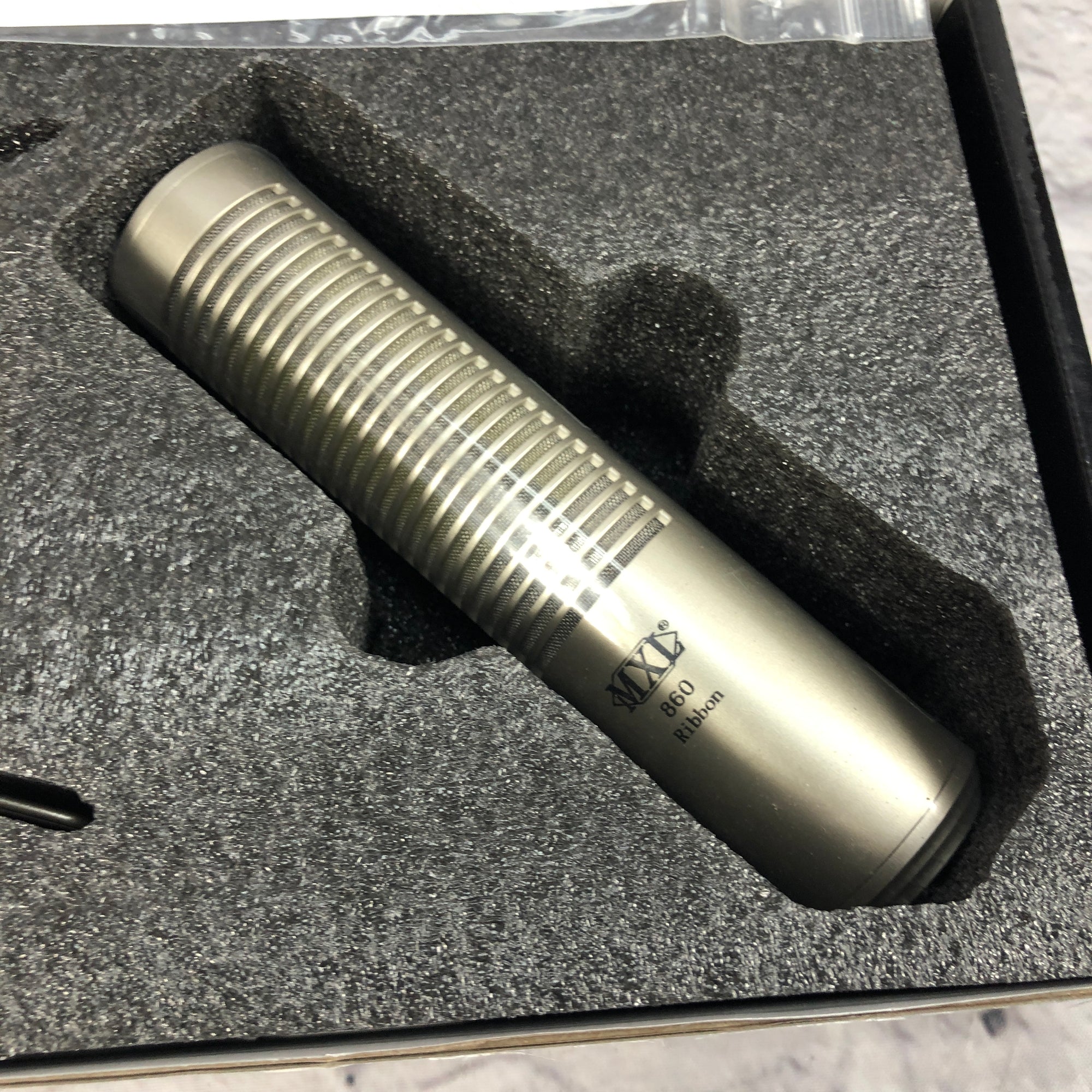 MXL 860 Side Address Ribbon Microphone