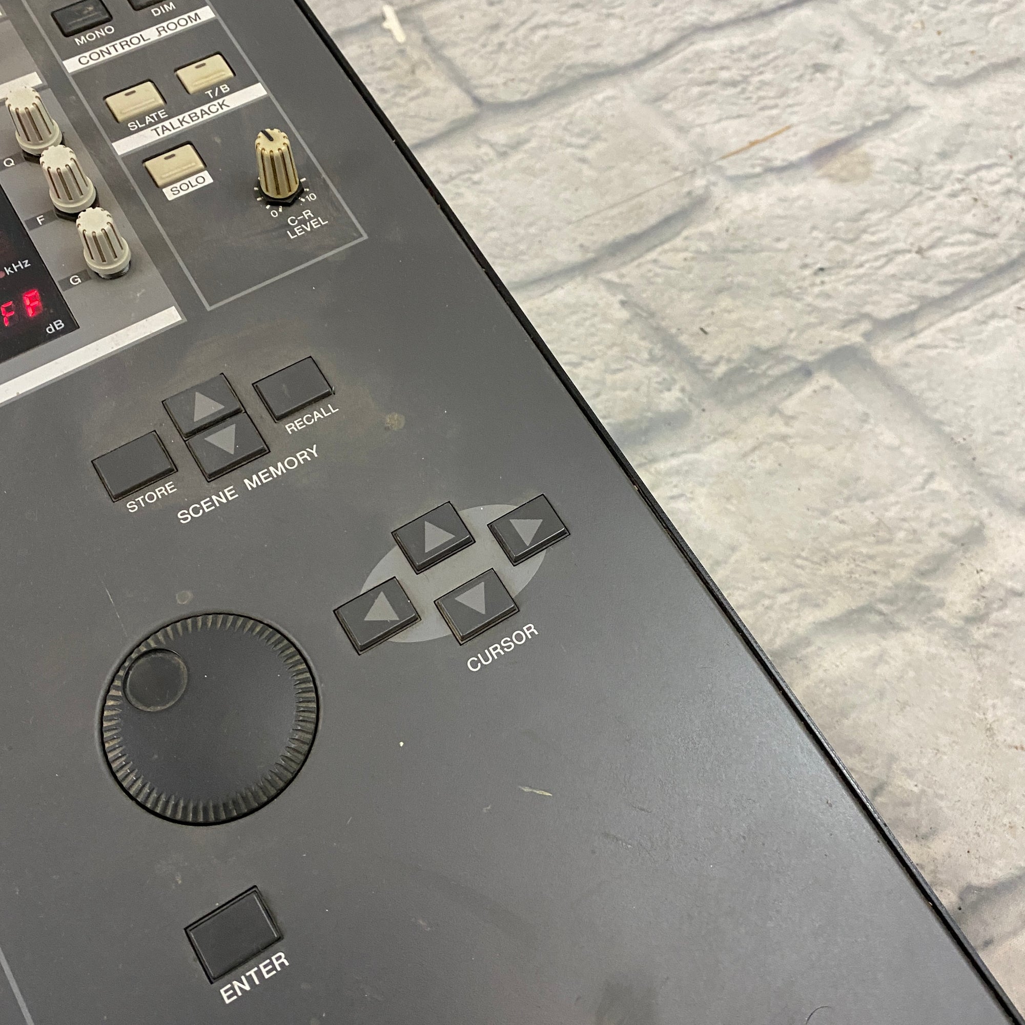 Yamaha O2R Digital Mixing Recording Console - Evolution Music