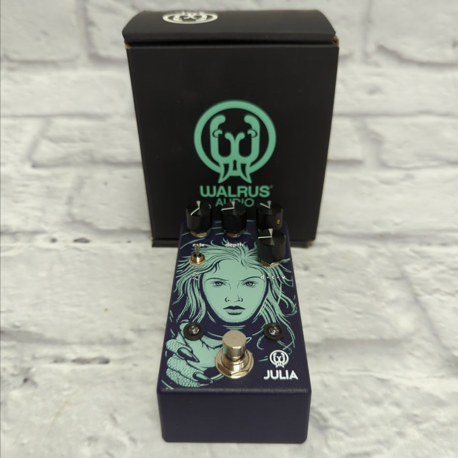 Walrus Julia Chorus Vibrato Pedal