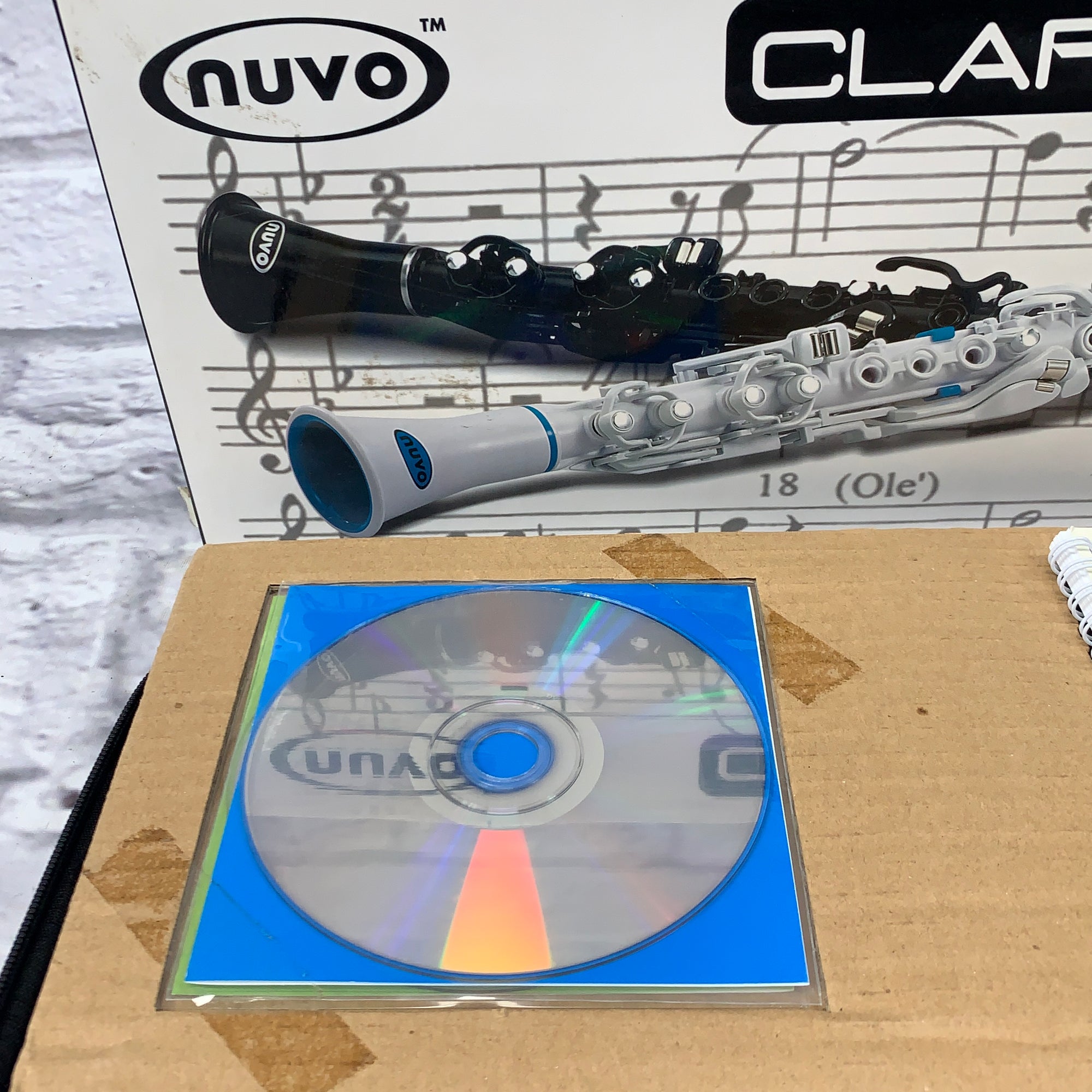Nuvo Clarineo Beginner Clarinet
