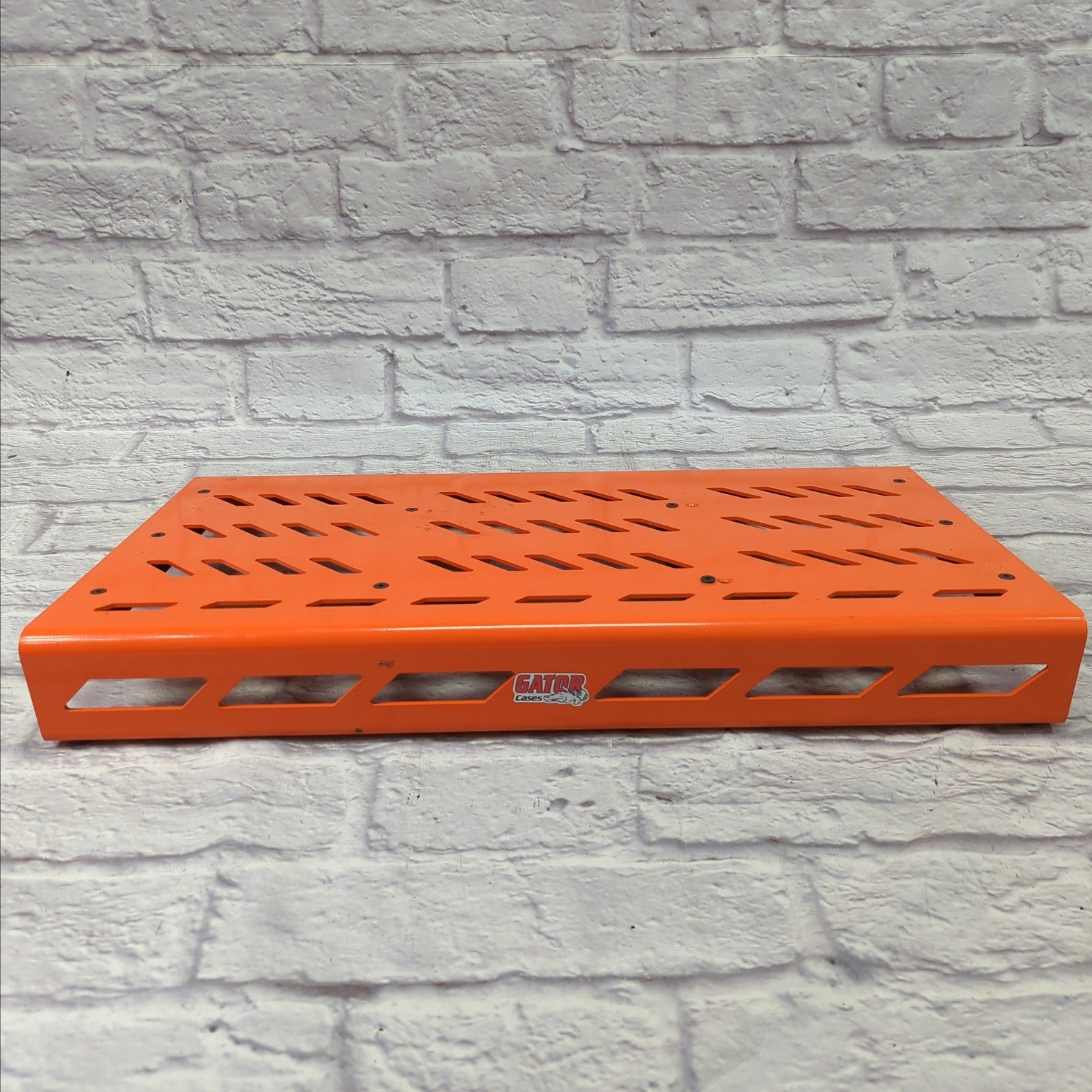 Gator Large Aluminum Pedal Board - Orange