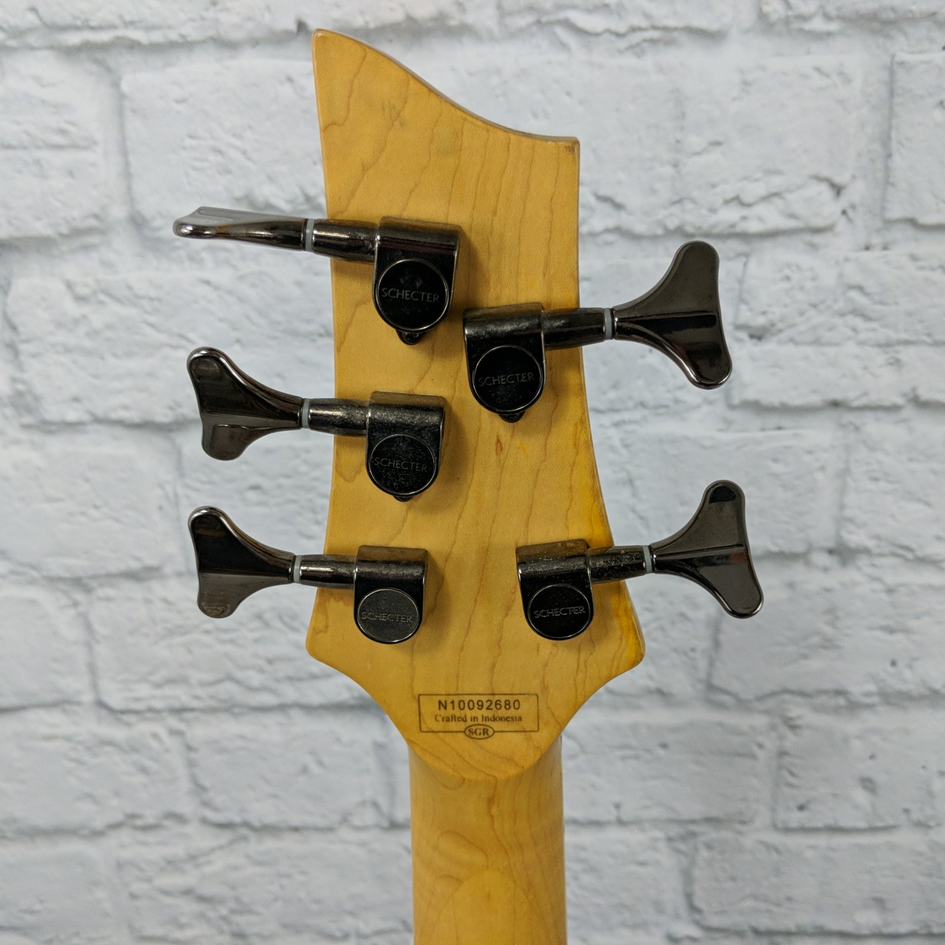 Schecter Omen Extreme-5 5 String Bass