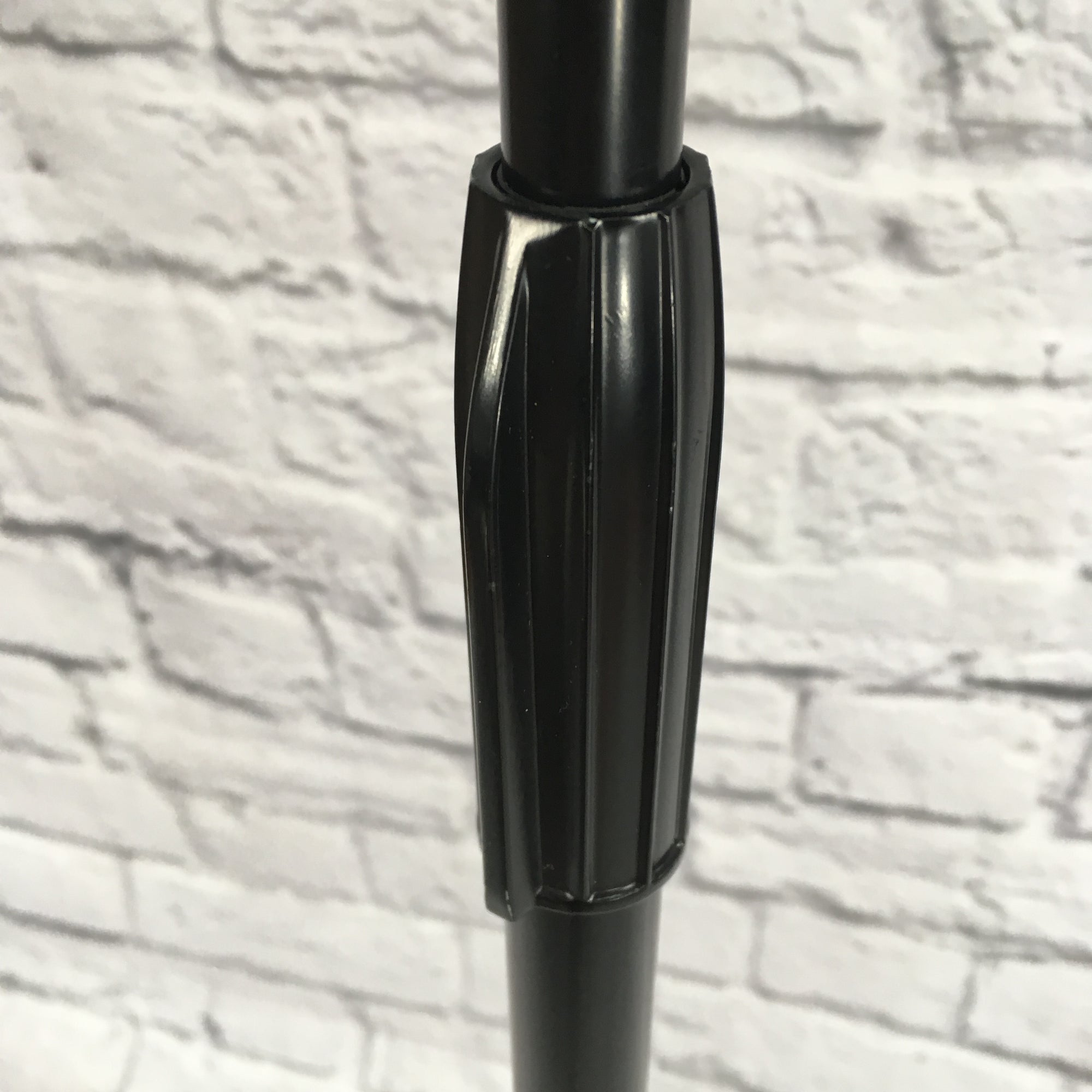 DR Tripod Base Straight Microphone Stand