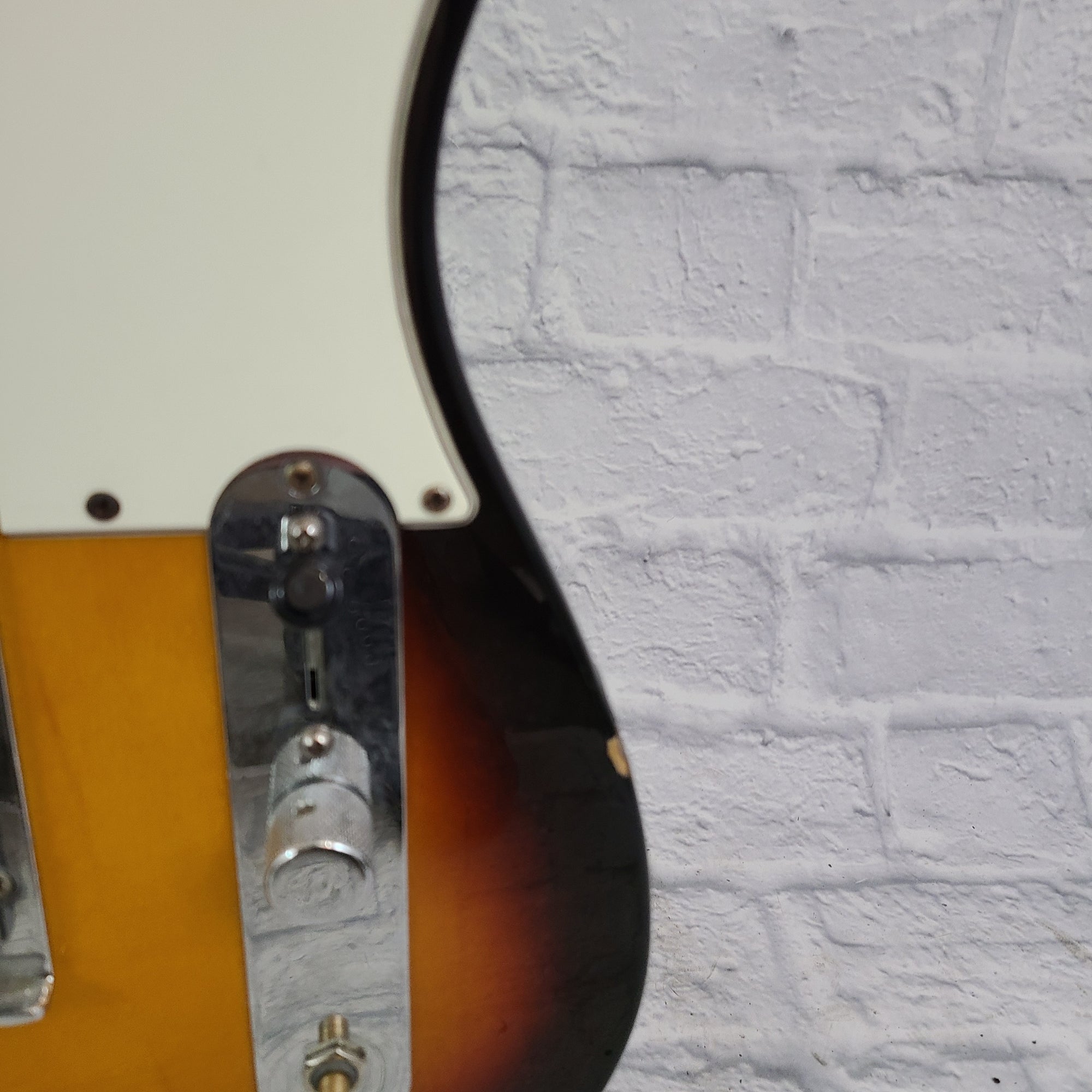 MIM Fender Standard Telecaster (2006-2008), Maple Fingerboard, Brown Sunburst