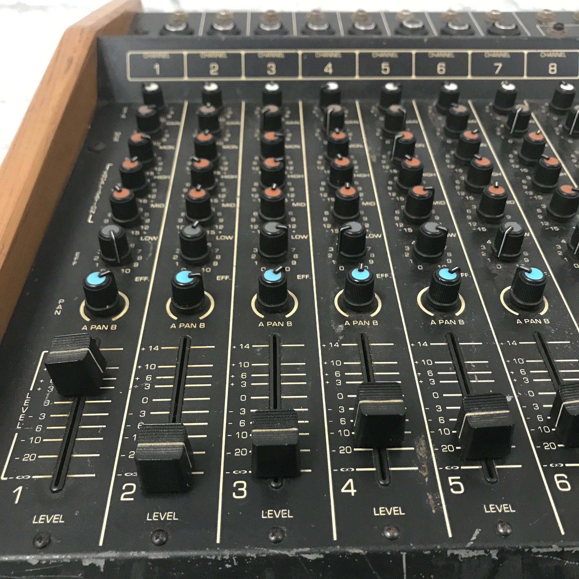 Peavey MD-8 8 Channel Mixing Board