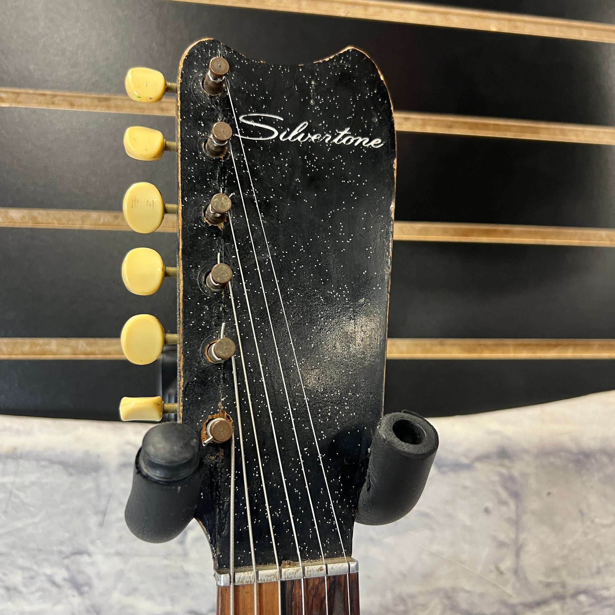 Silvertone Vintage 1448 Solid Body Electric Guitar