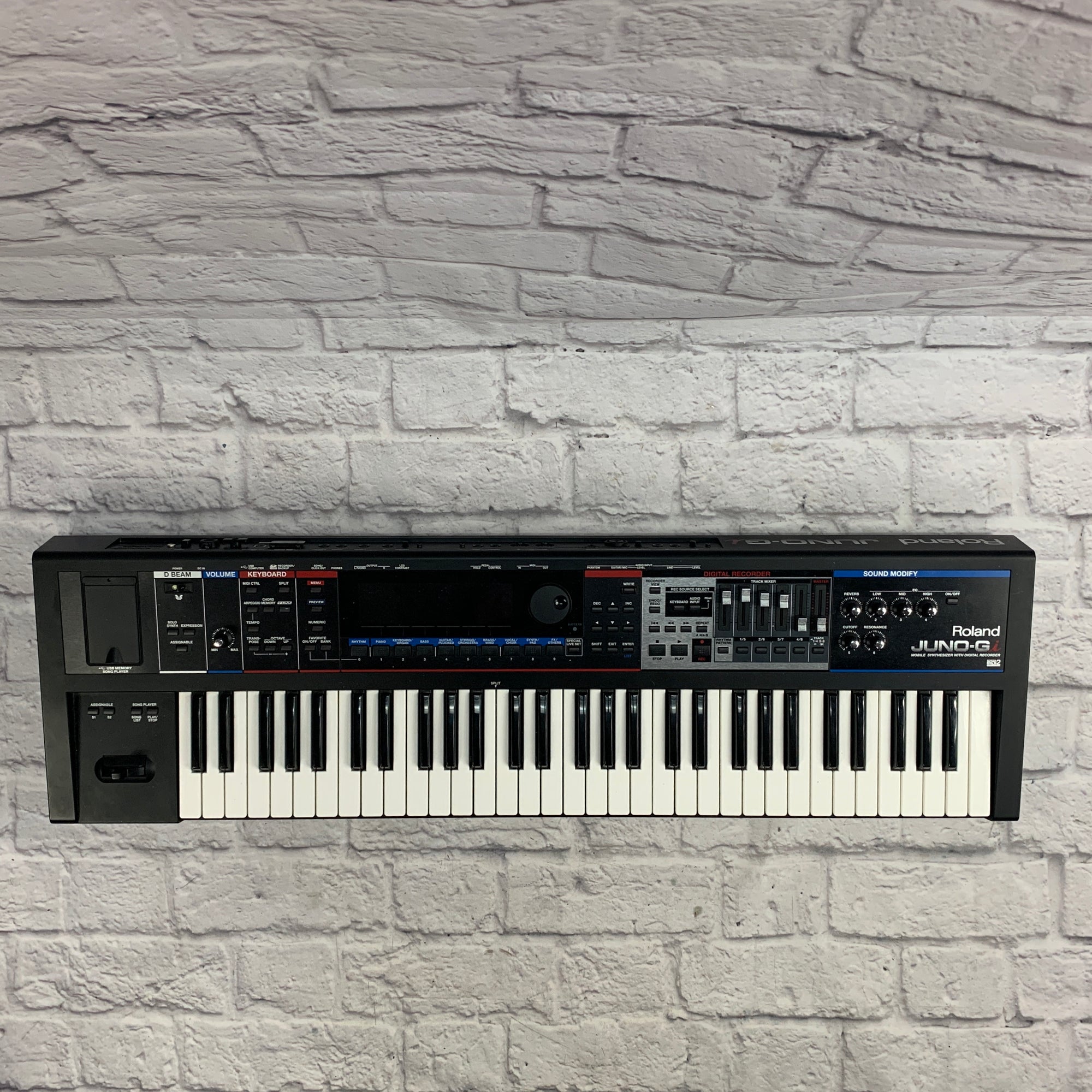 Roland Juno GI 61 Key Synthesizer - Evolution Music