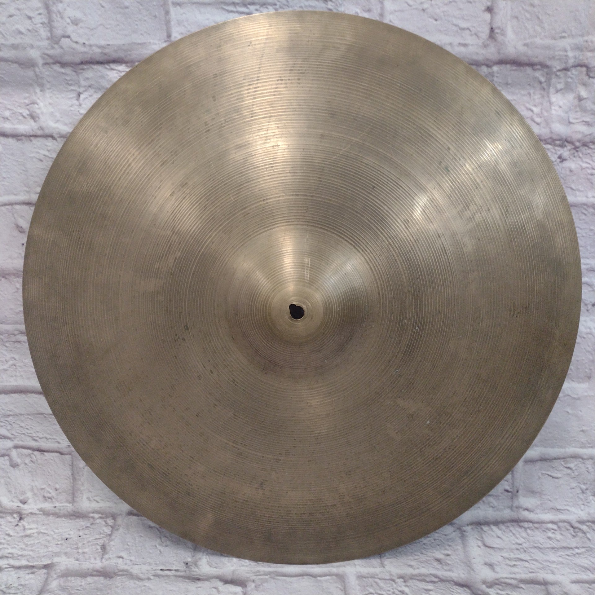 Zildjian Vintage 1960s 22 Avedis Ride Cymbal Keyholed Ride Cymbal
