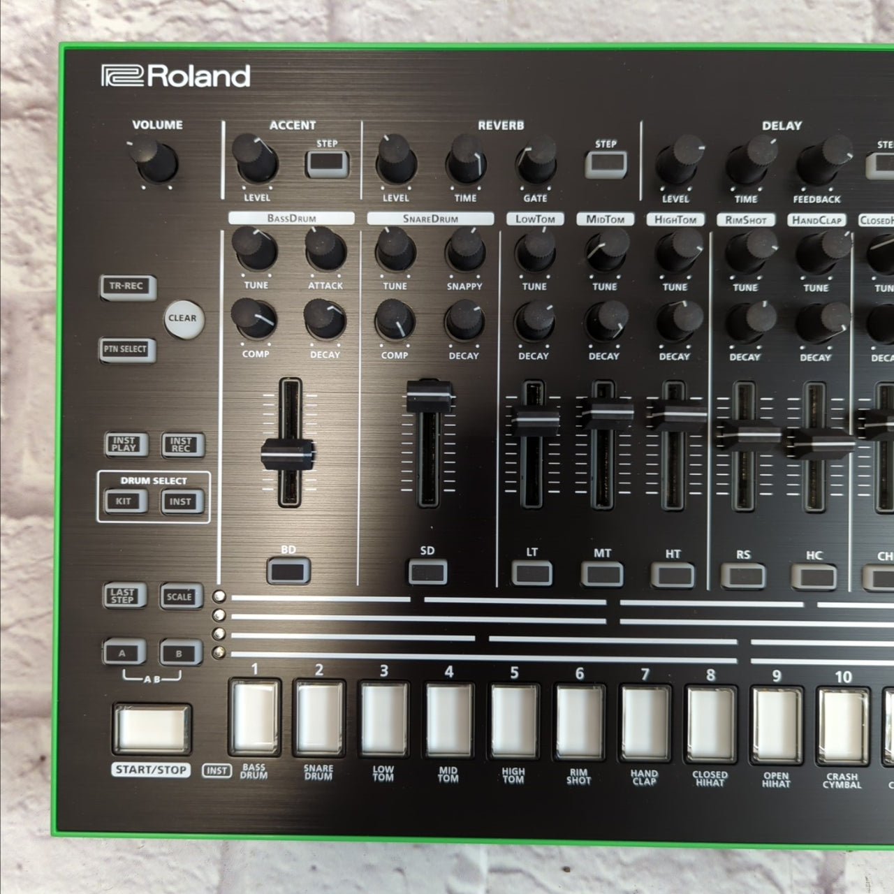 Roland TR-8 Aira Rhythm Performer Drum Machine