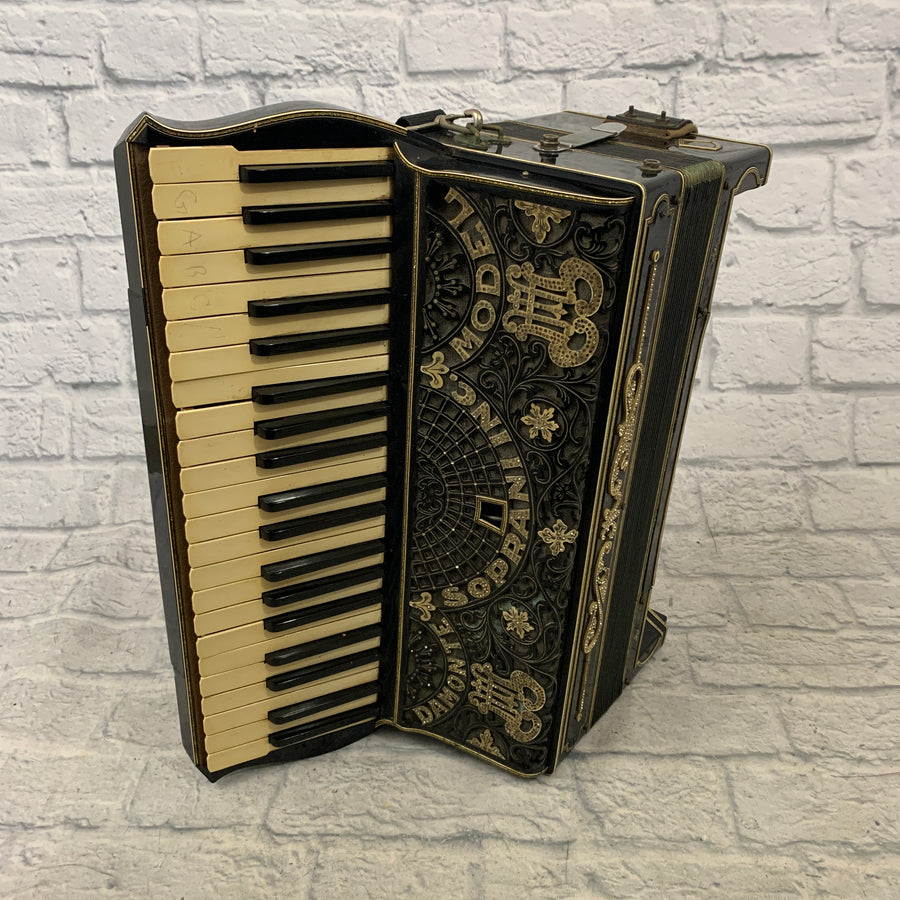 Soprani Inc. Damonte Model Accordion Accordion AS IS