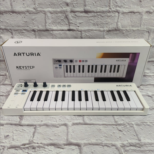 Arturia Key Step 32 Midi Controller - Evolution Music