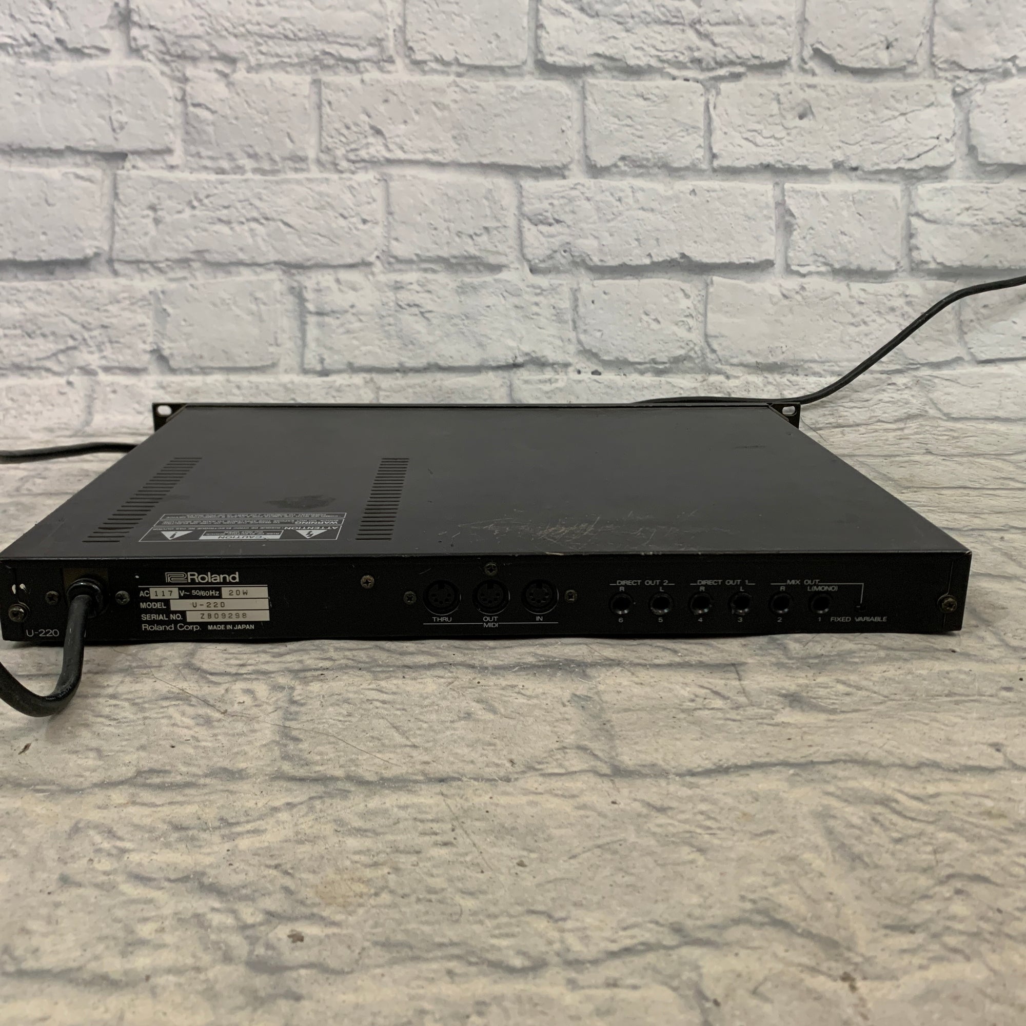 Roland U-220 RS PCM Sound Module Rackmount Synth