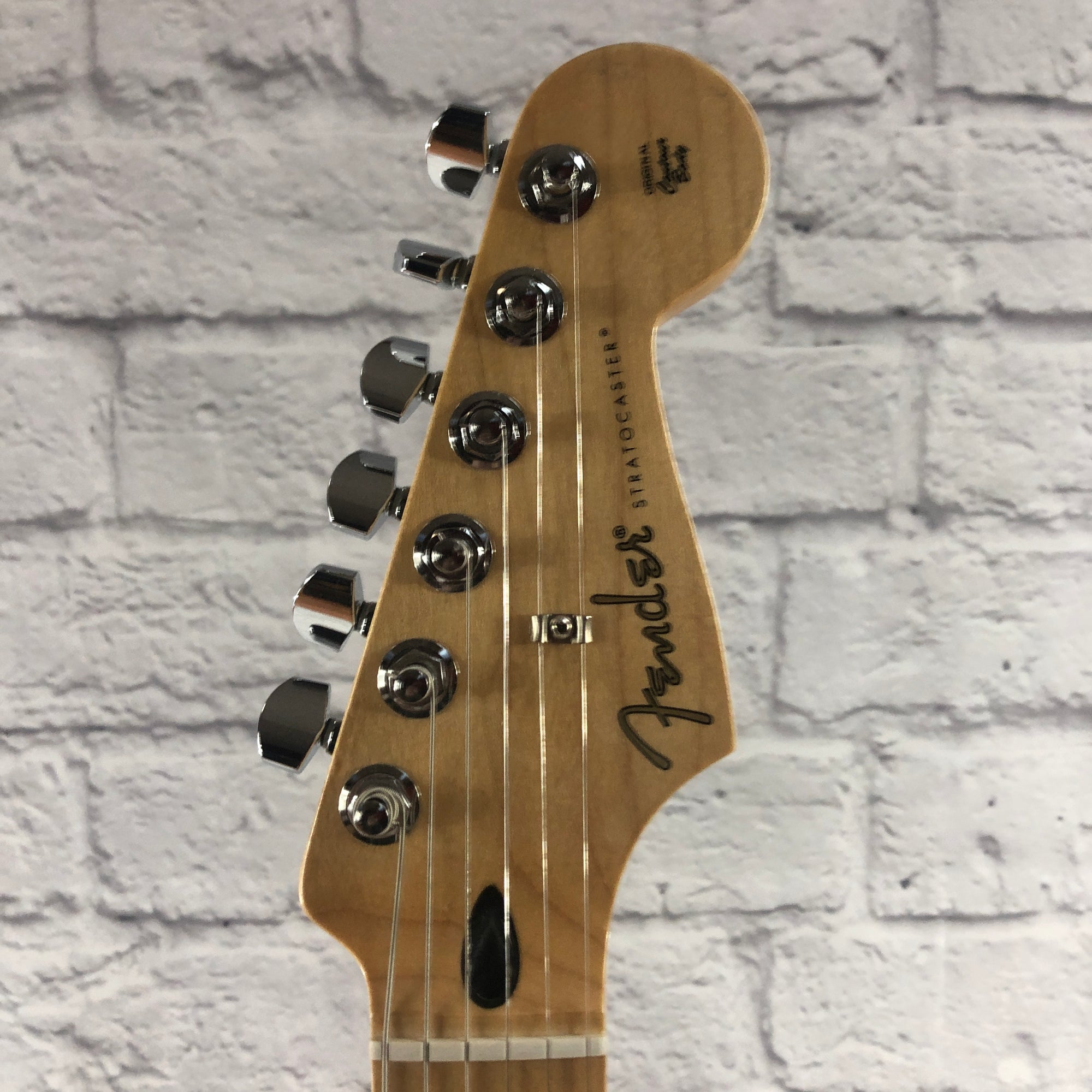 Fender 2020 Stratocaster HSS Standard Series Sunburst