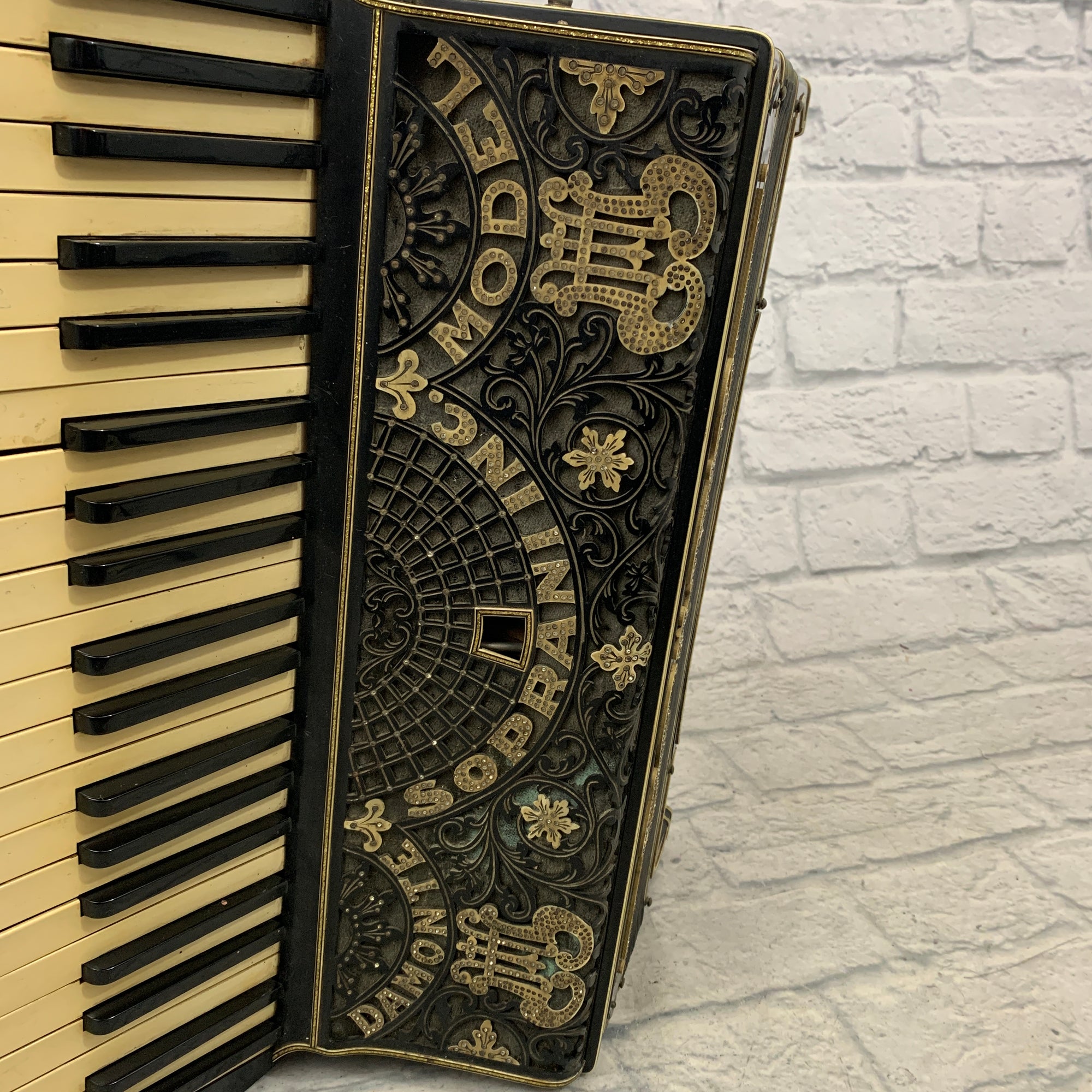 Soprani Inc. Damonte Model Accordion Accordion AS IS