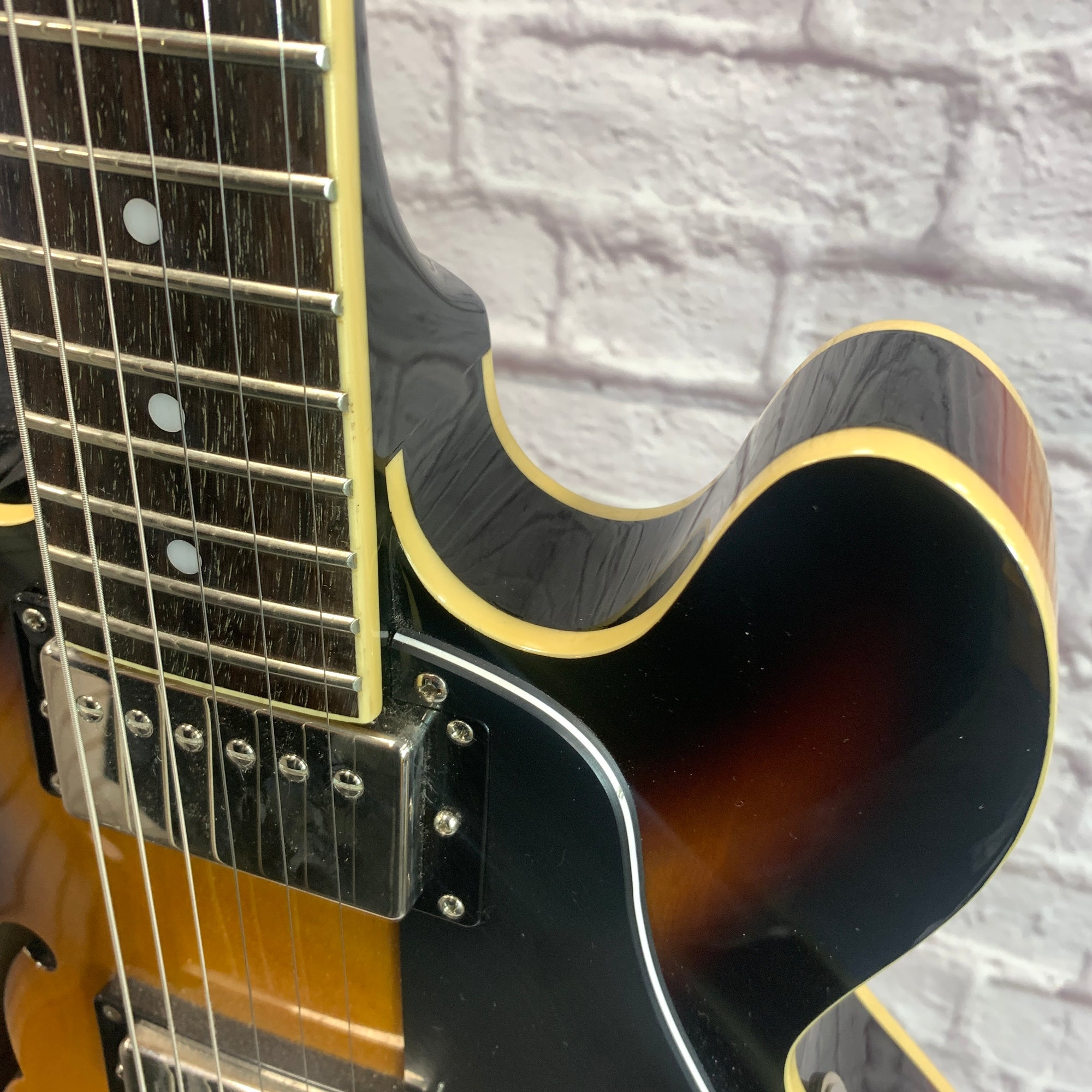 Epiphone Dot ES-339 Semi-Hollow Electric Guitar