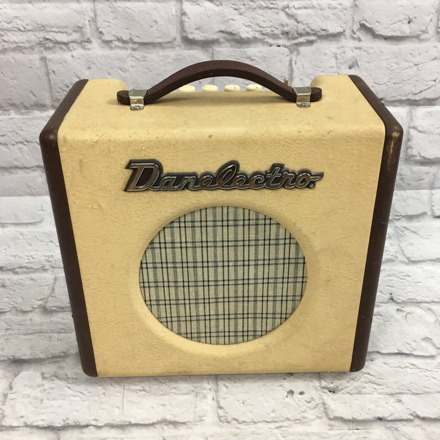 Danelectro Nifty Fifty Solid State Guitar Combo
