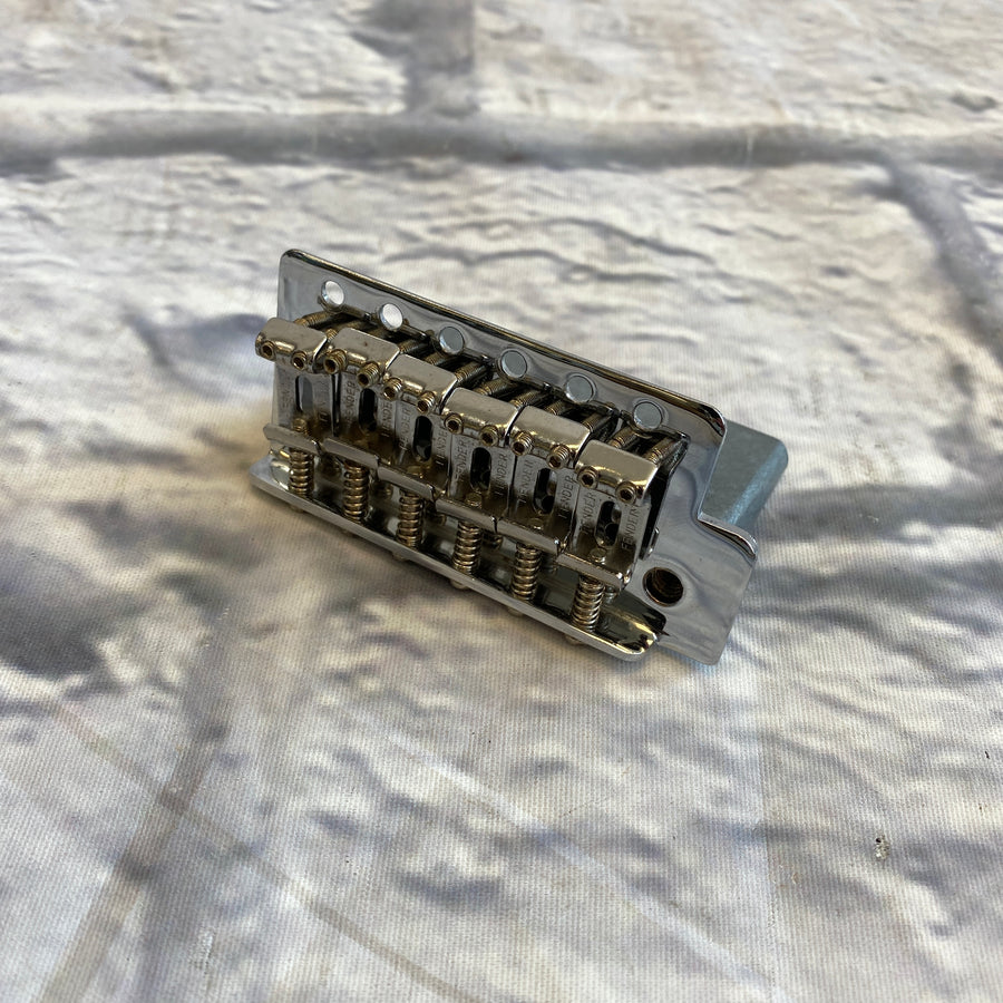 Fender Standard Strat Tremolo Bridge