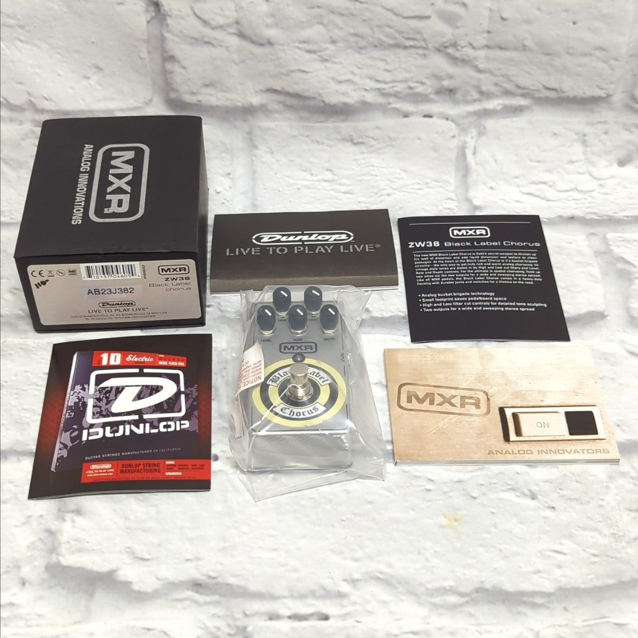 Dunlop MXR ZW38 Black Label Chorus Pedal - Evolution Music