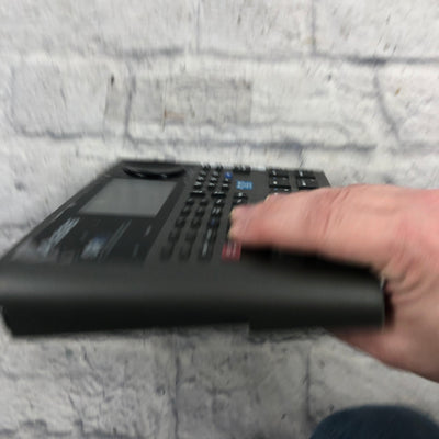 Alesis SR18 Drum Machine