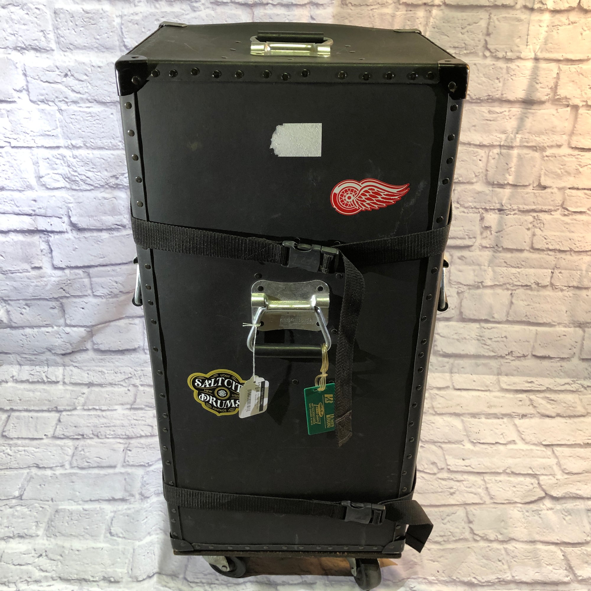 Humes & Berg Fibre Hardware Case