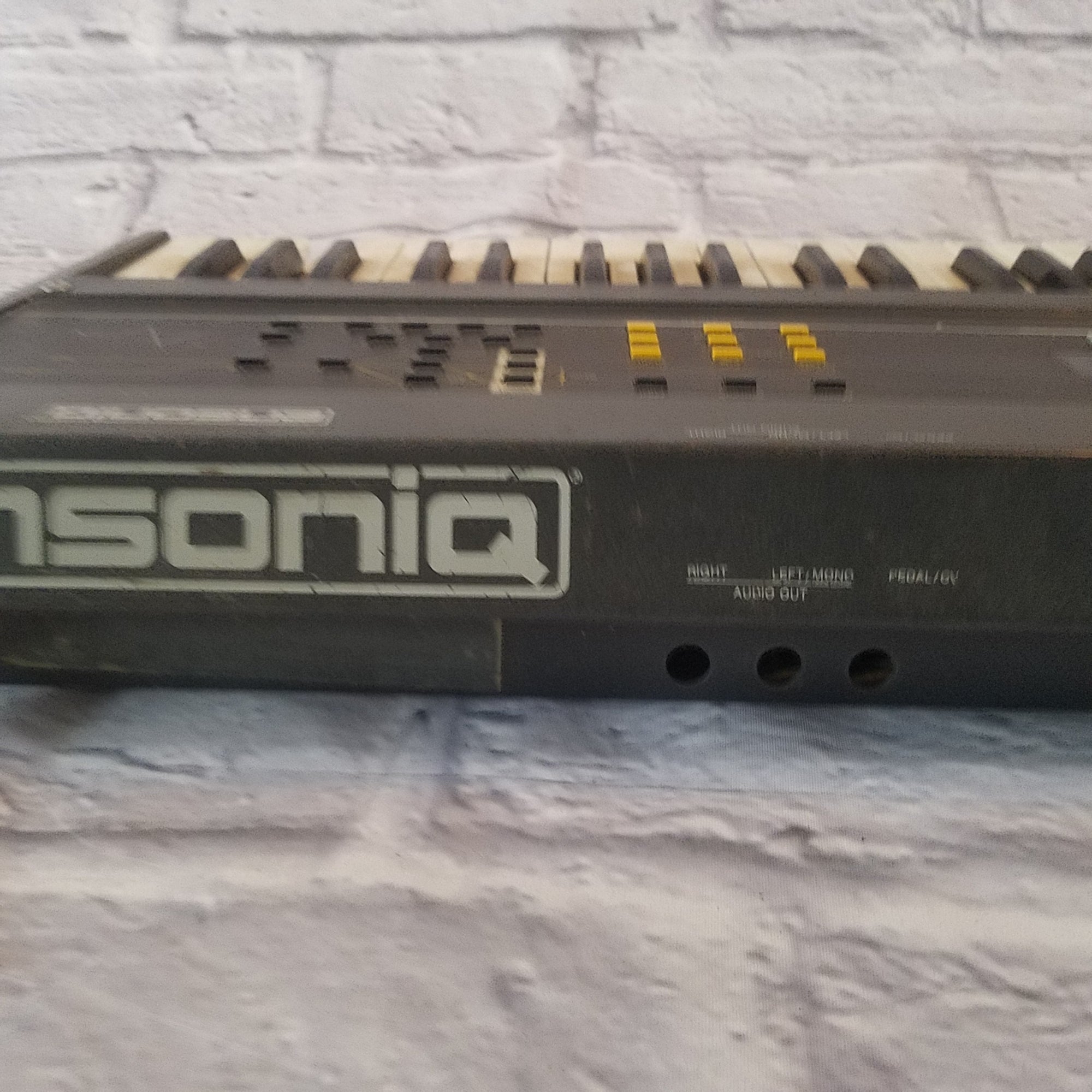 Ensoniq ESQ-1 Wave Synthesizer For Parts AS IS