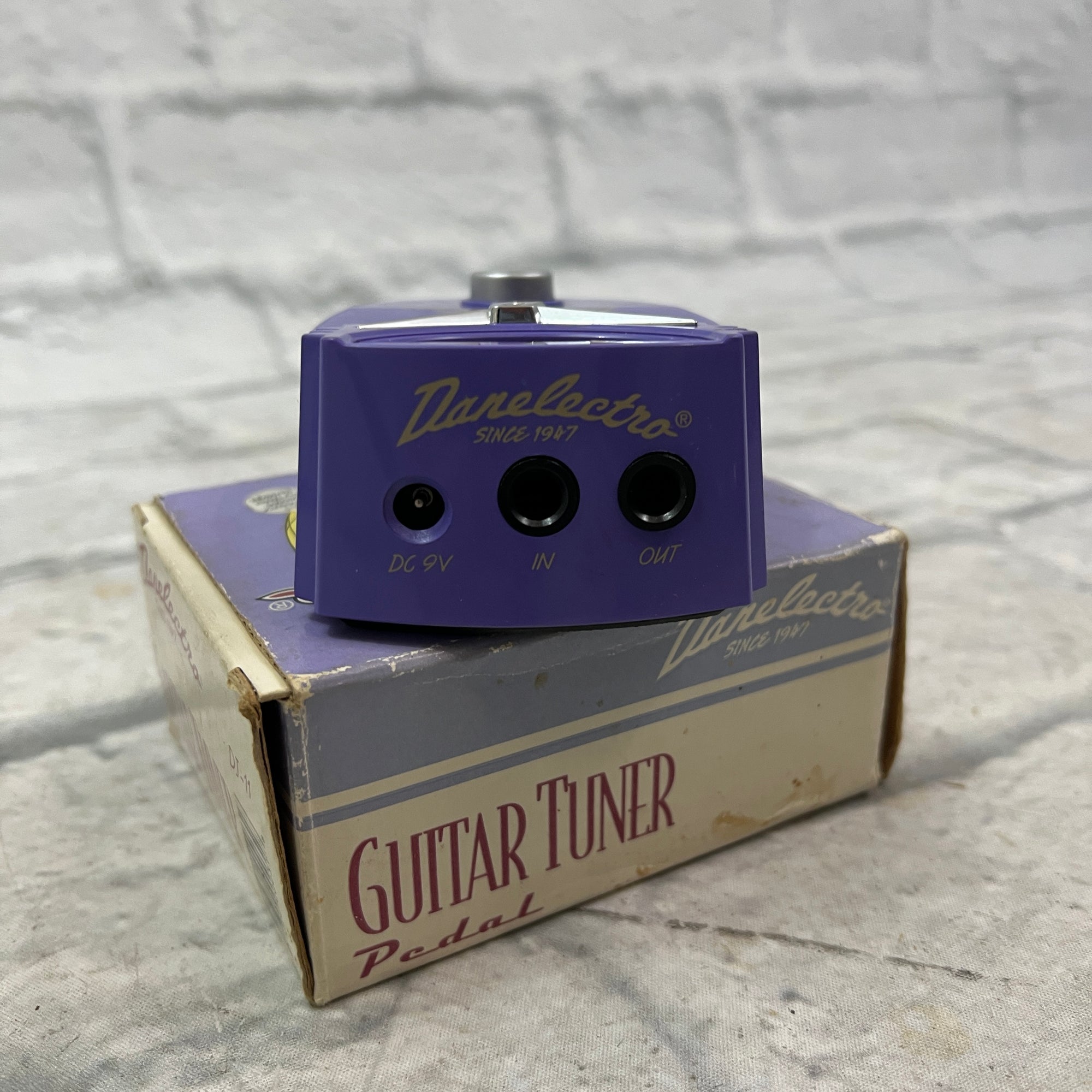 danelectro tuner pedal Danelectro DJ-11 Tuner Pedal