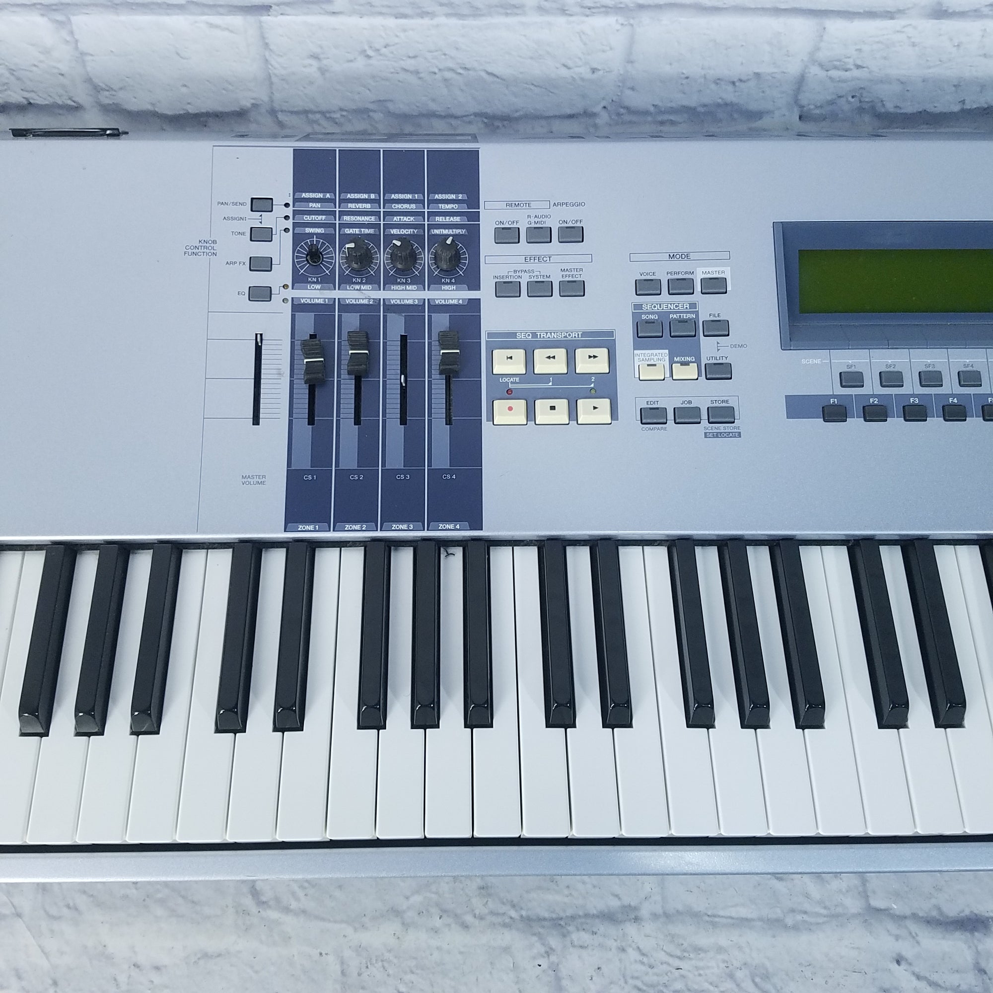 Yamaha Motif ES8 88 Weighted Key Digital Piano Synth Workstation