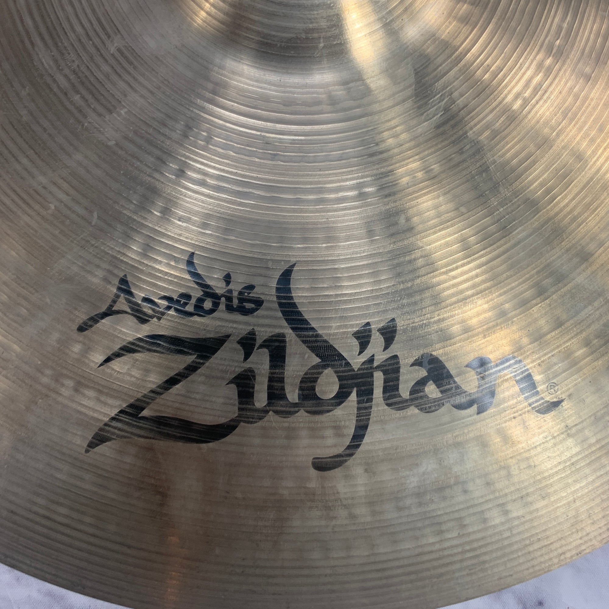 Zildjian Avedis Fast Crash 16 Crash Cymbal