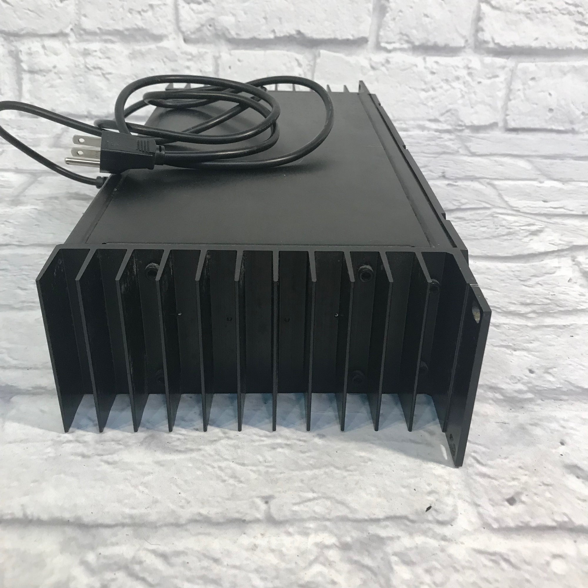 Alesis RA-100 Reference Amplifier