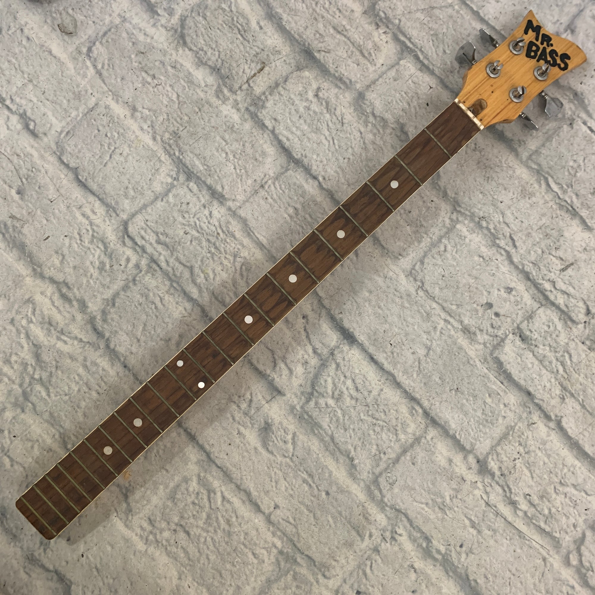 MIJ 60s Teisco? Full Scale Bass Neck
