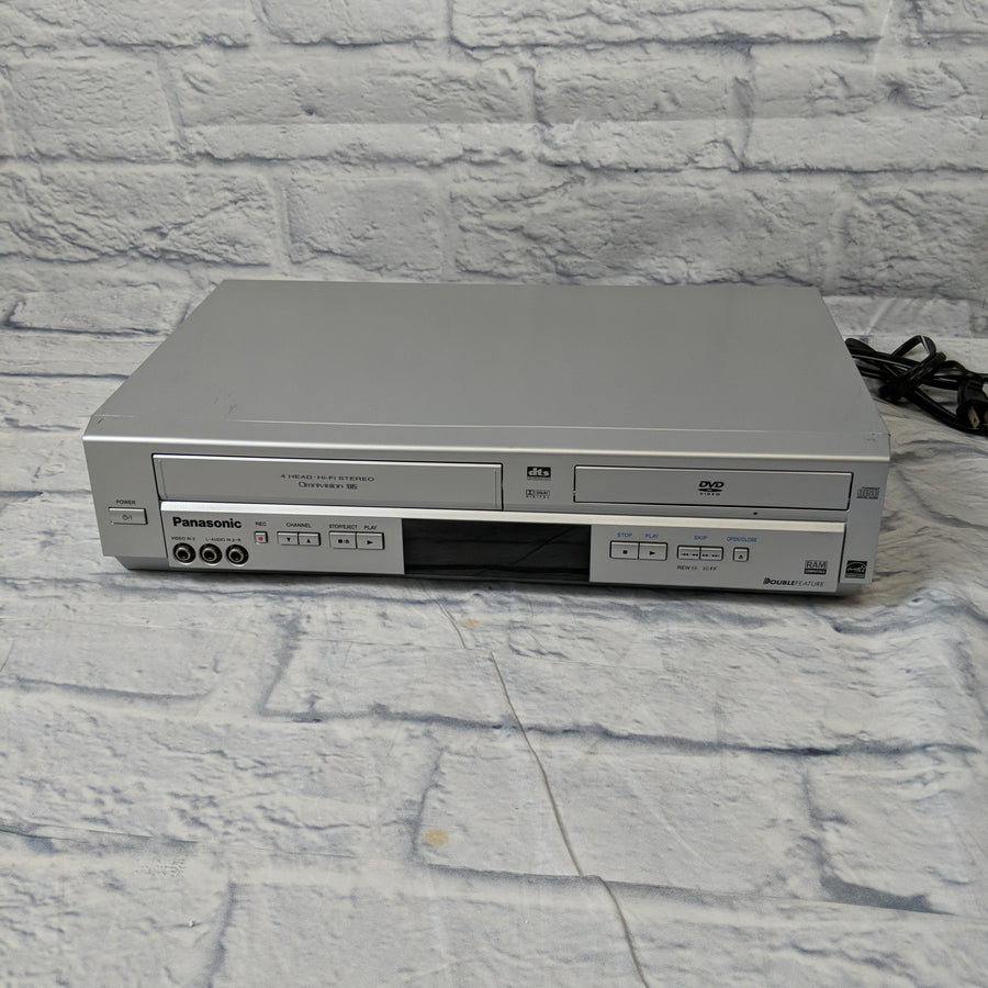Panasonic PV-D4744S A DVD/VHS Player