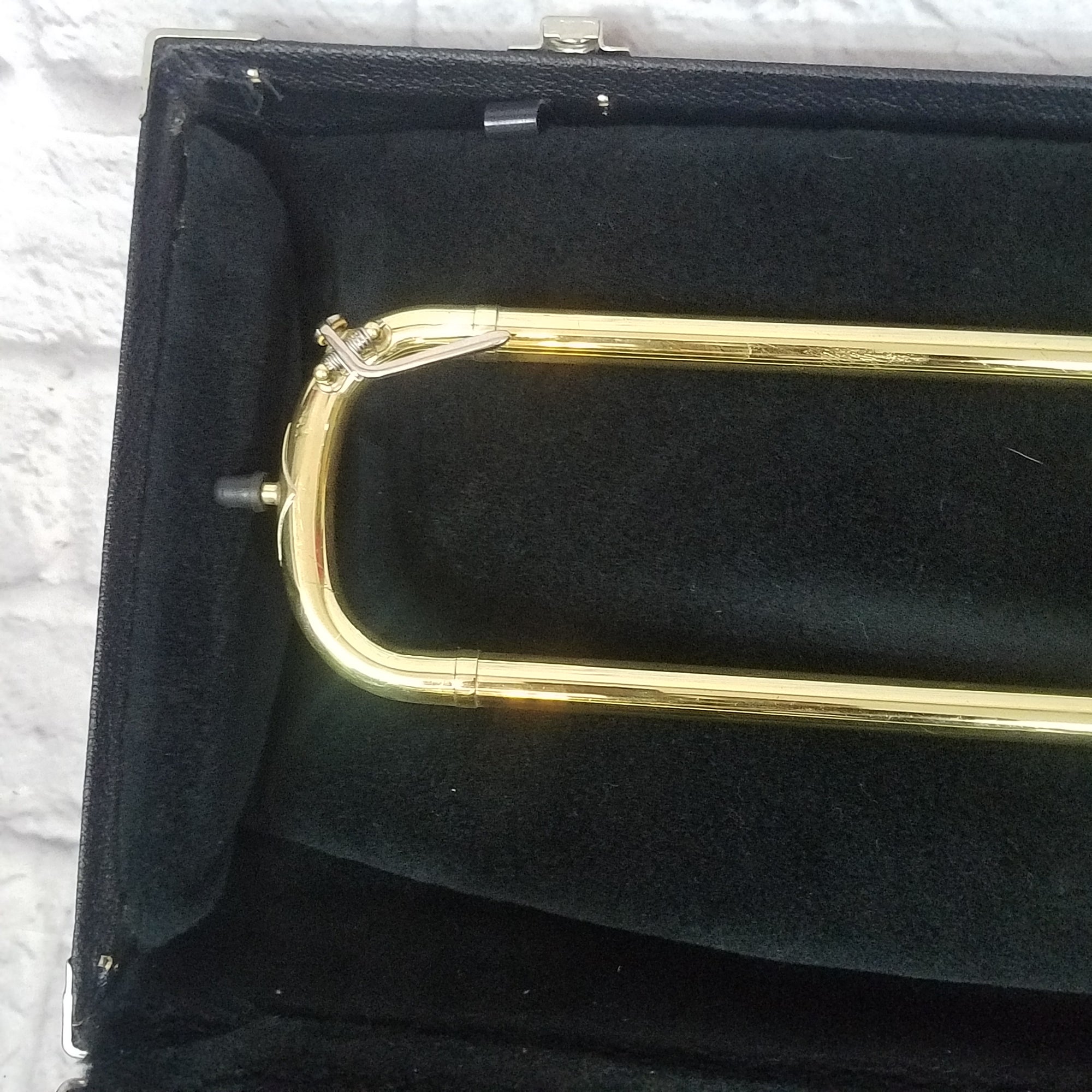 Bach Step-Up TB200B Tenor Trombone w/ case