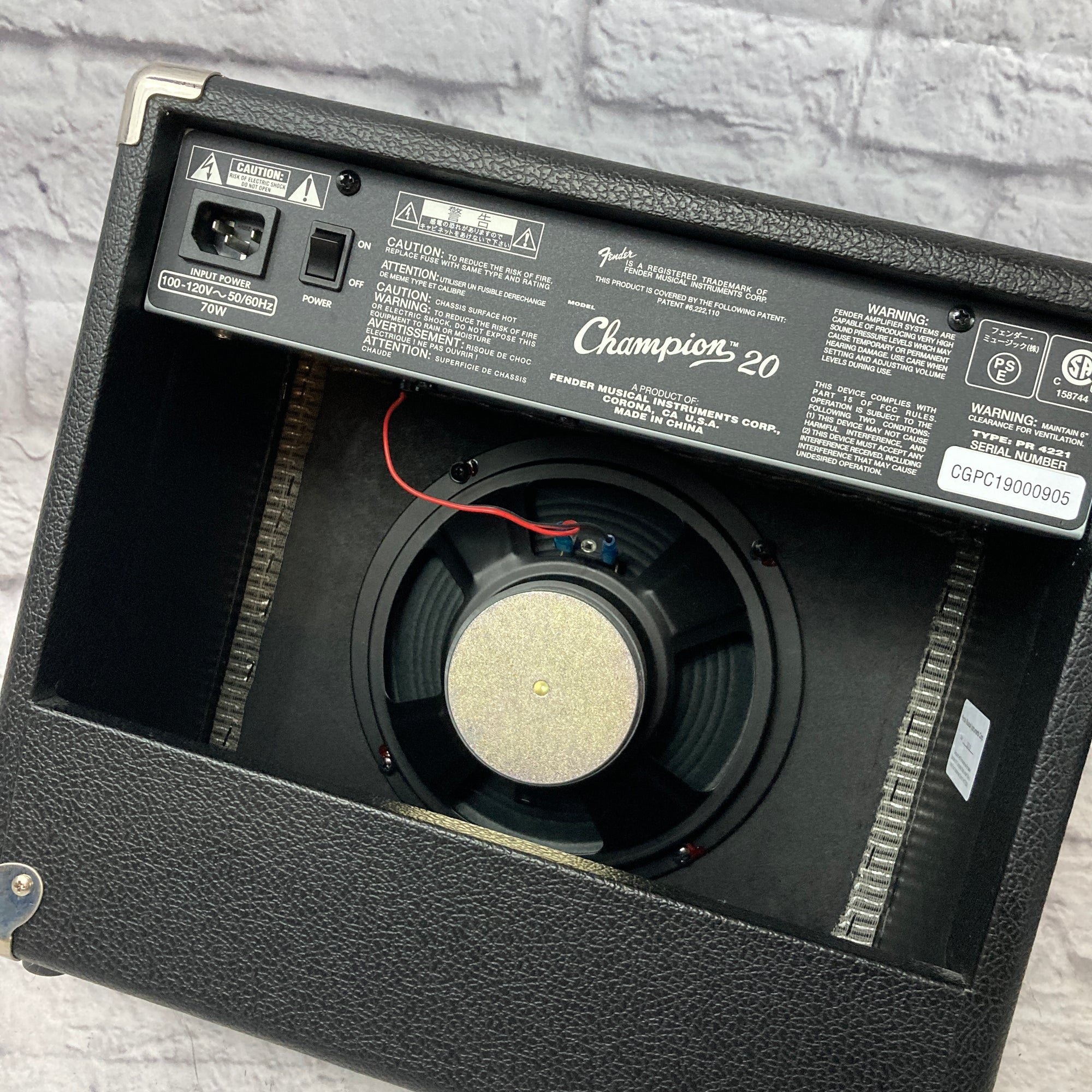 Fender◇Champion 20/ギターアンプ/電源ケーブル付属/TYPE PR4221