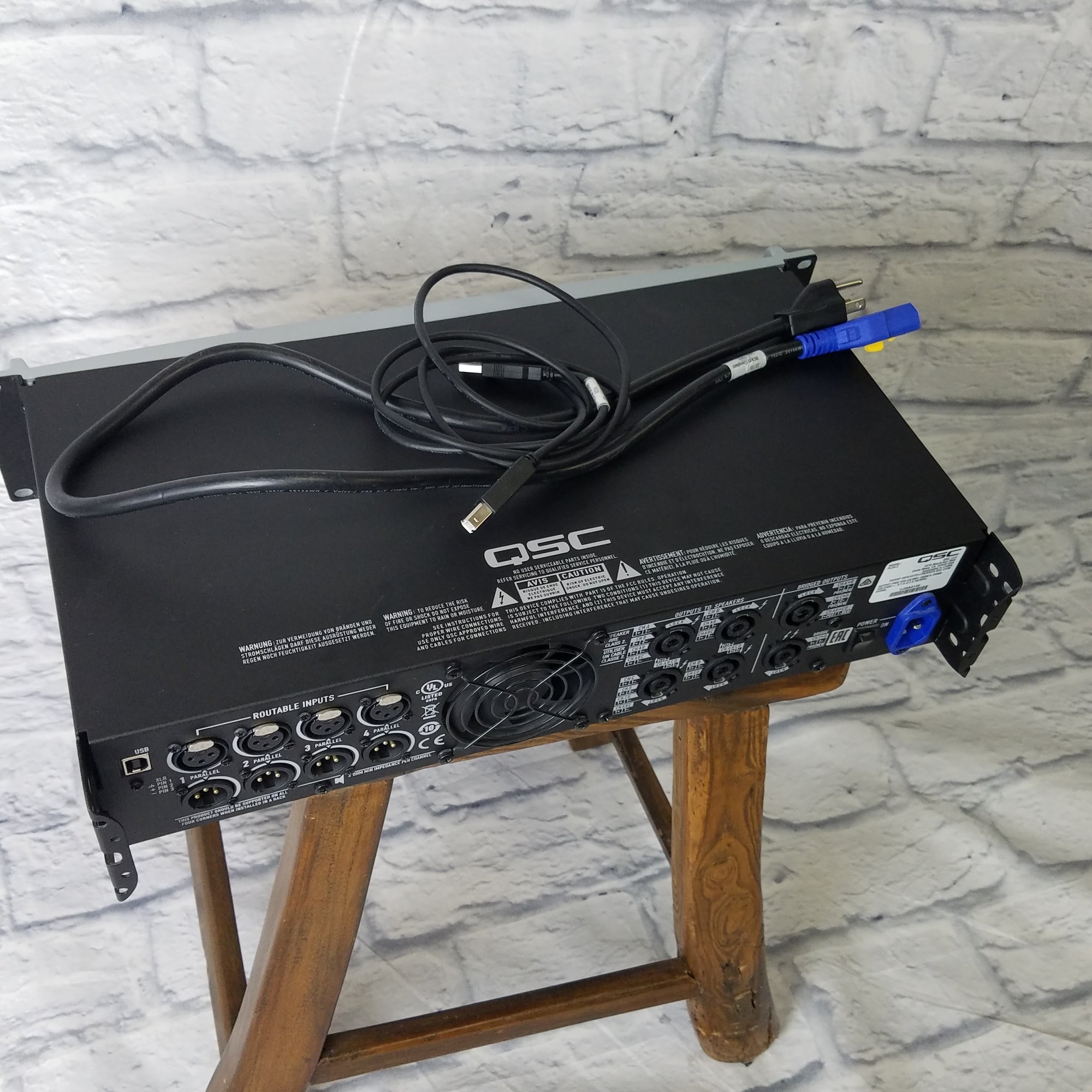 QSC PLD4.2 Power Amp with 4 Inputs/Outputs Like New