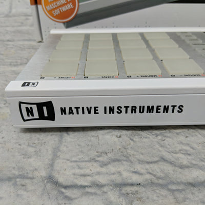 Native Instruments Maschine Mikro mkII Groove Production Studio White