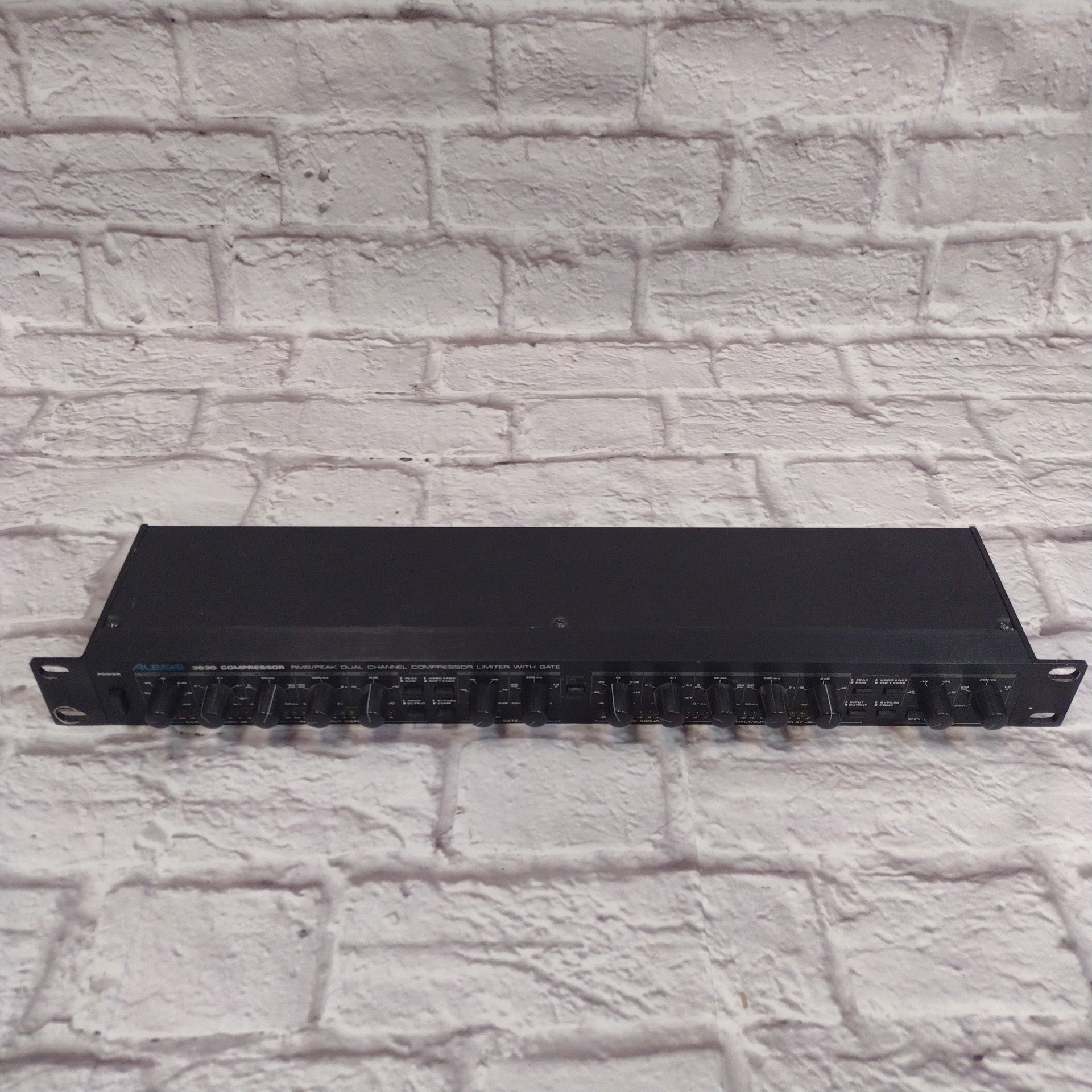 Alesis 3630 Compressor No Power Supply