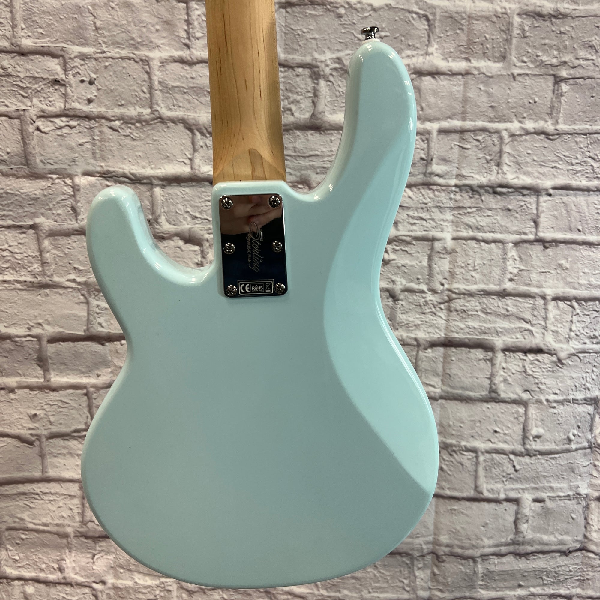 Ernie Ball Music Man Stingray Short Scale Daphne Blue 4 String