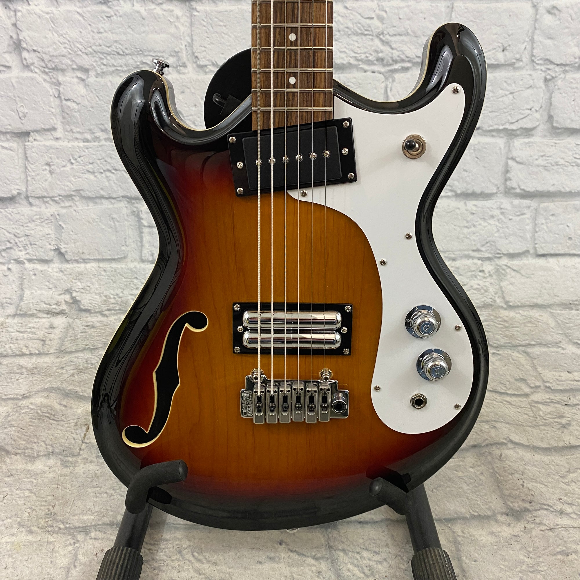 Danelectro '66 Baritone Electric Guitar - 3 Tone Sunburst