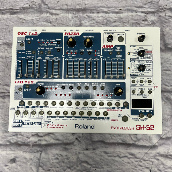 Roland SH32 Synth Evolution Music