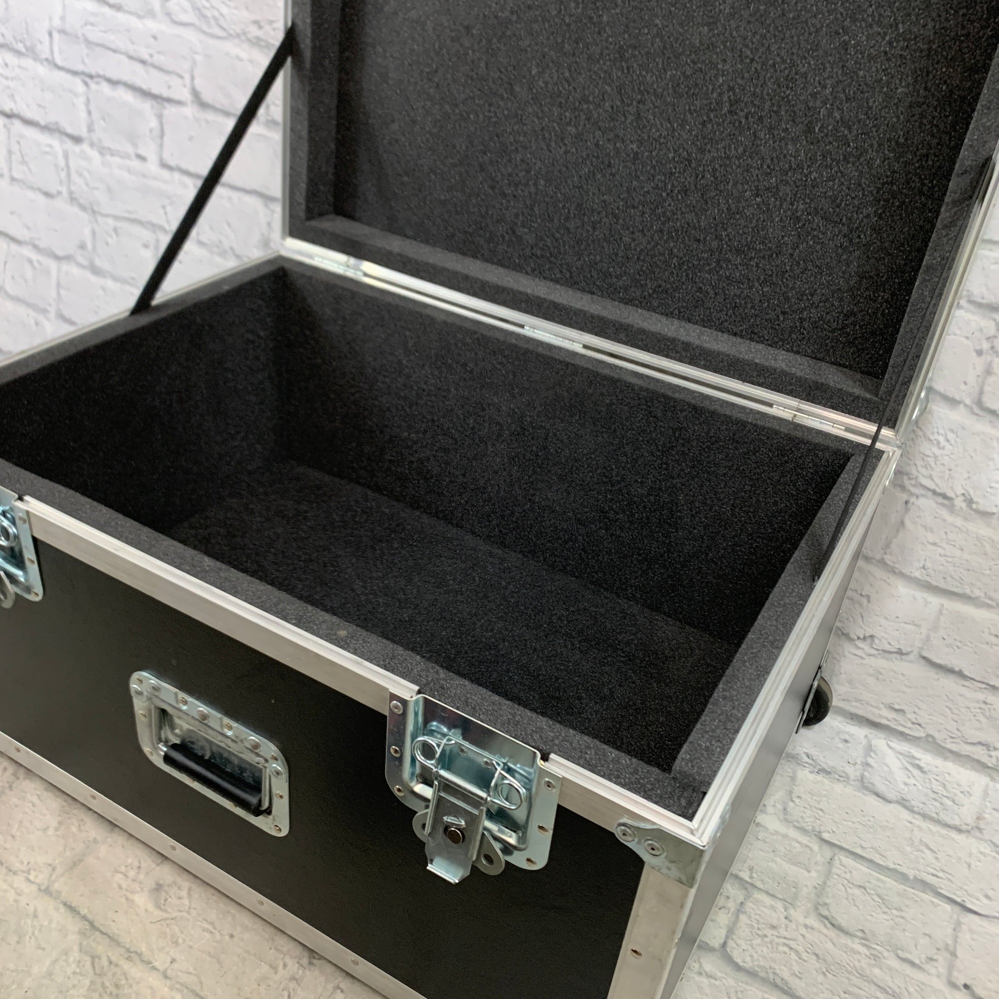 Custom Made 30 x 20 x 12 Rolling Road Case