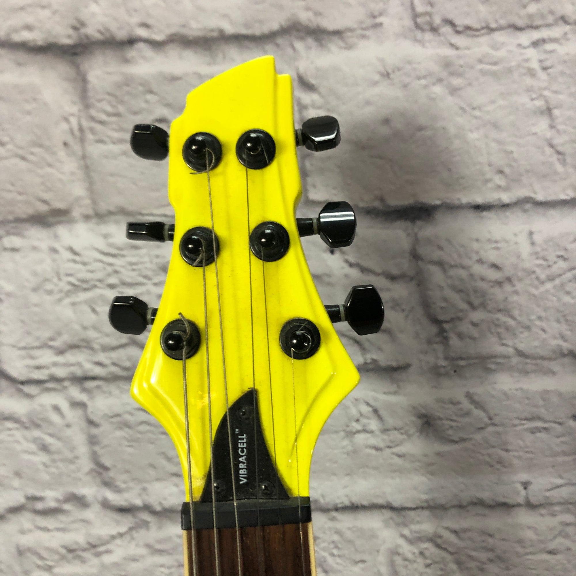 Switch Vibracell Wild 1 Yellow Electric Guitar